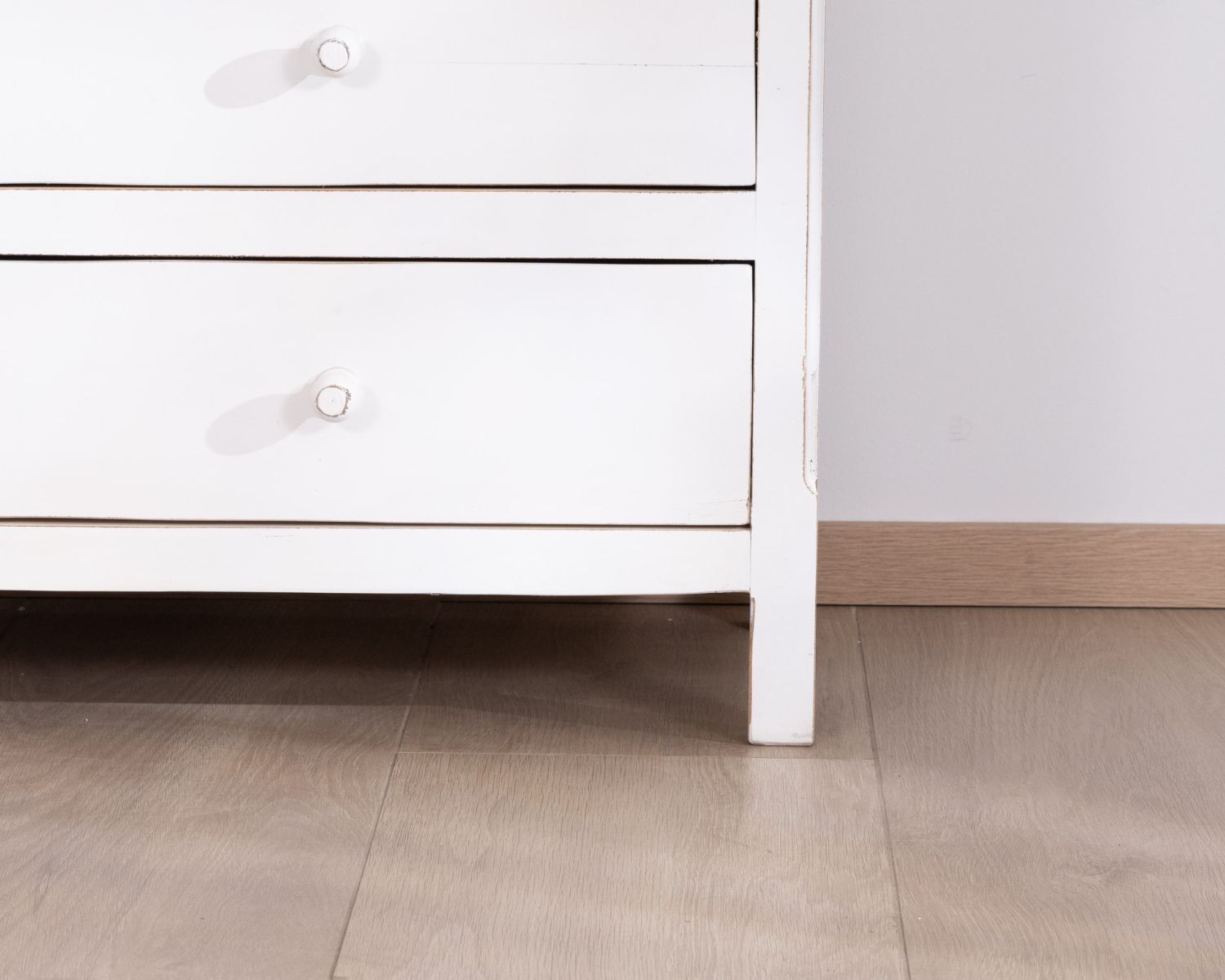 Commode 6 tiroirs en acacia "Equinoxe" blanche et plateau naturel