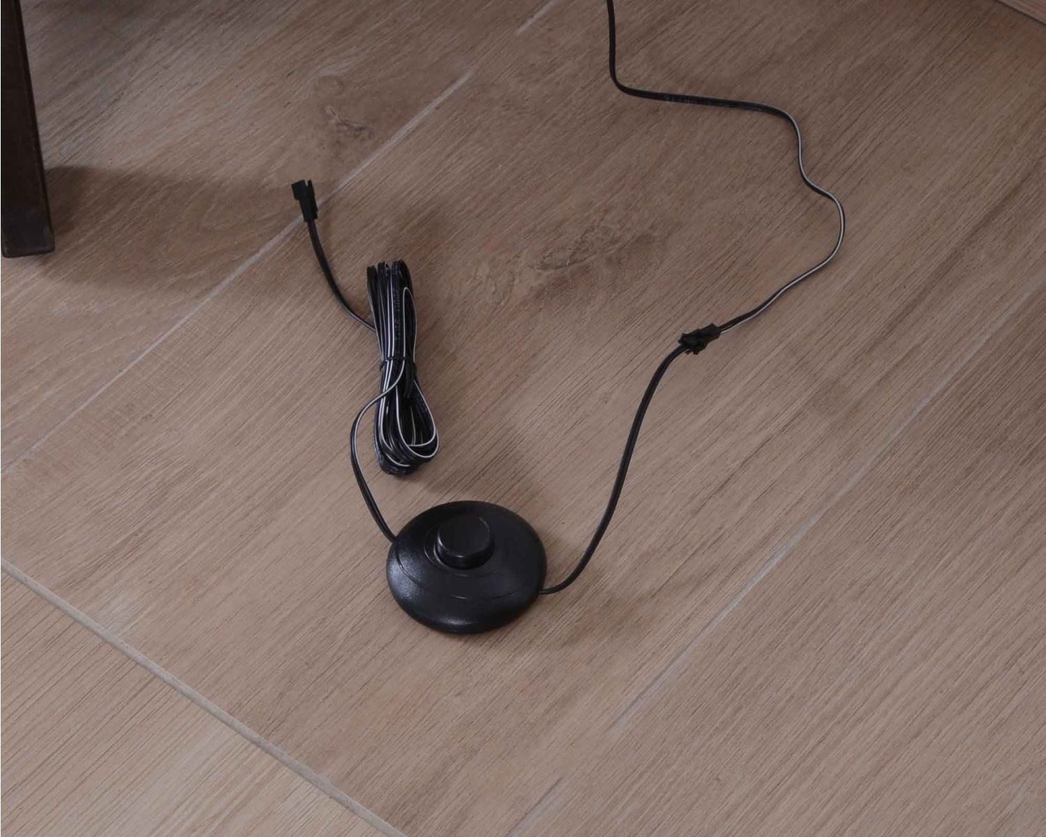 Meuble TV contemporain multi matériaux avec éclairage LED "Mezzo"