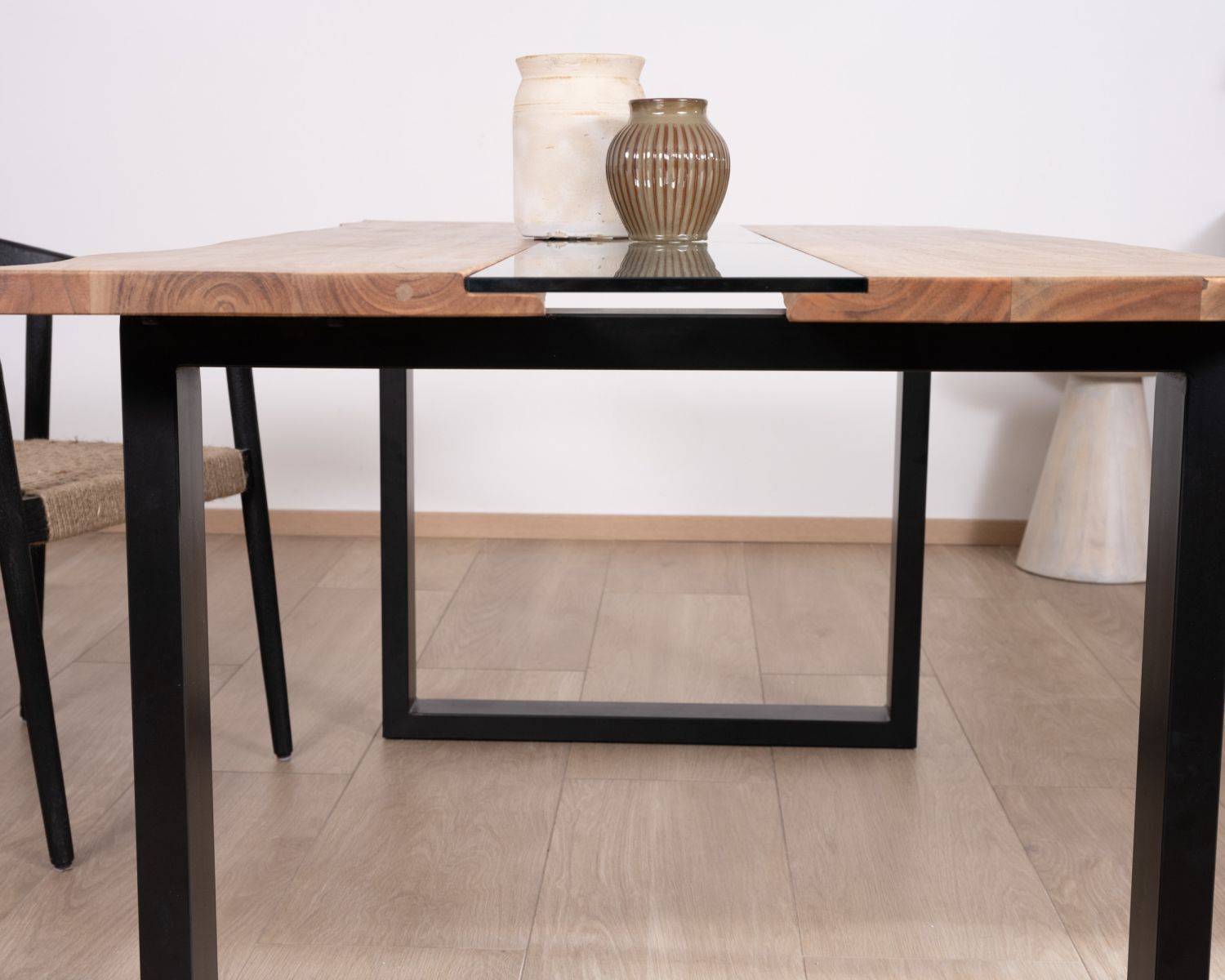 Table de repas en acacia avec centre en verre "Novelli" 175 cm