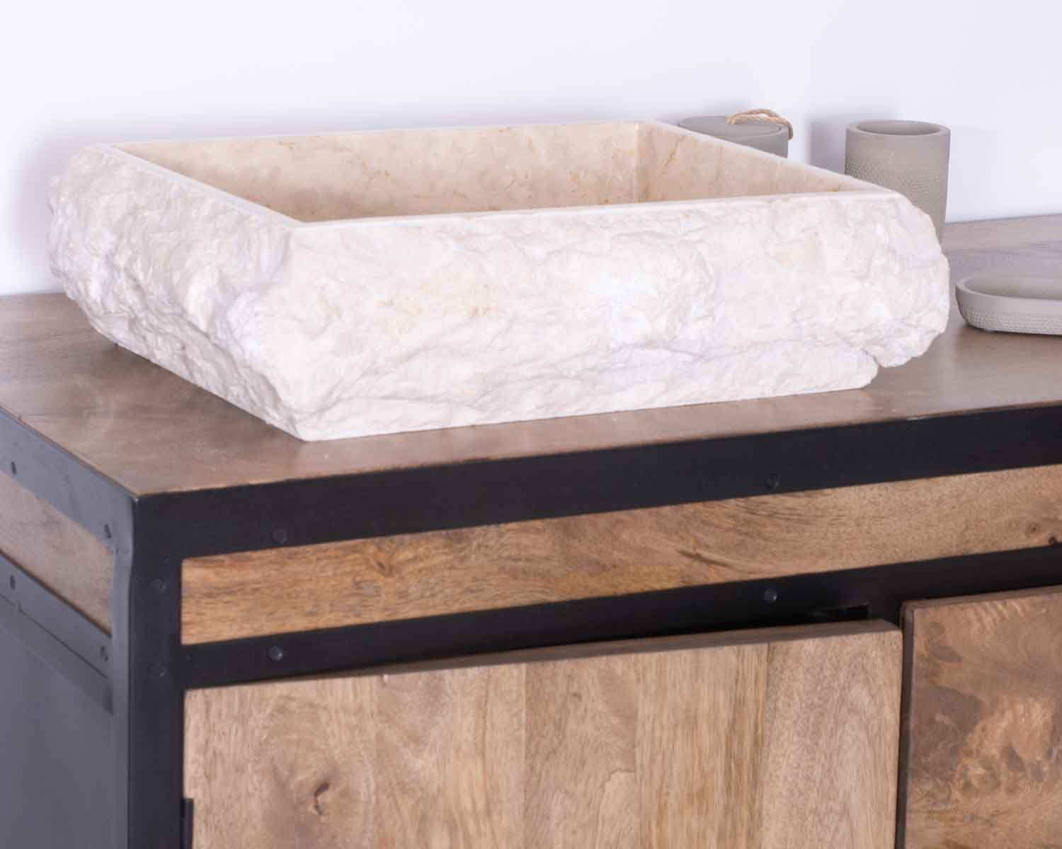 Meuble sous vasque 150 cm industriel manguier massif et métal "Atelier"