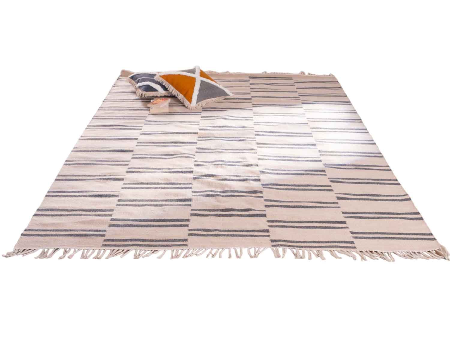Tapis rectangulaire blanc avec franges et rayures bleues "Ethnic" 120x180 cm