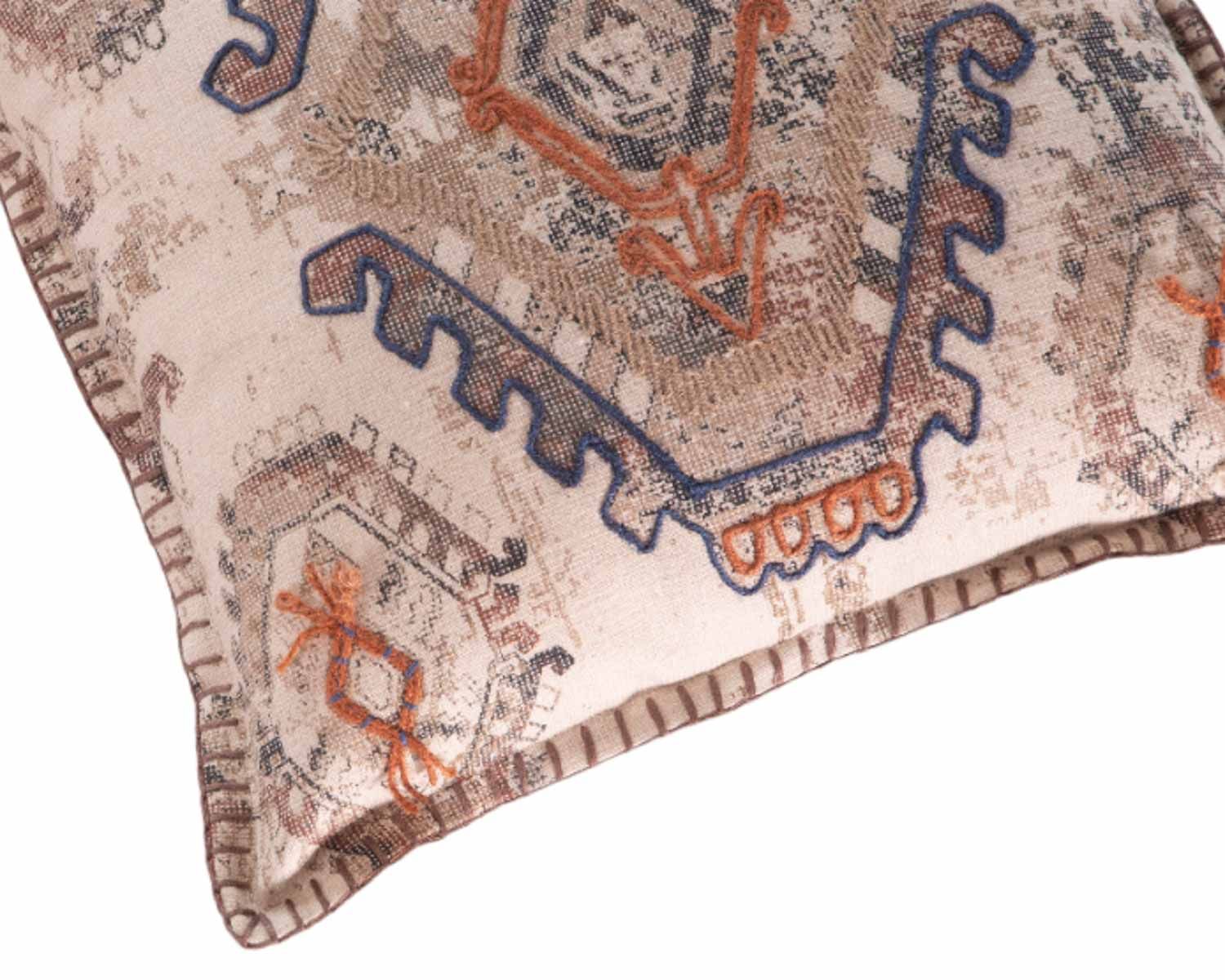 Coussin imprimé motif ethnique "Foreign" coton flammé 45x45 cm