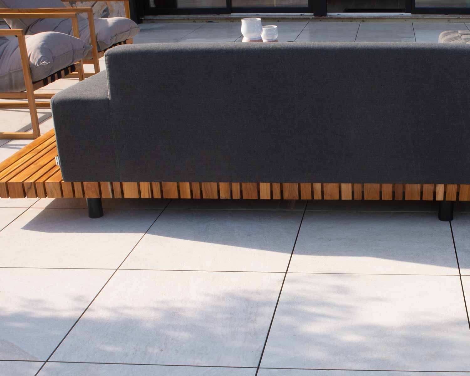 Canapé d'extérieur retour droit matelassé gris foncé et teck "Lombok"