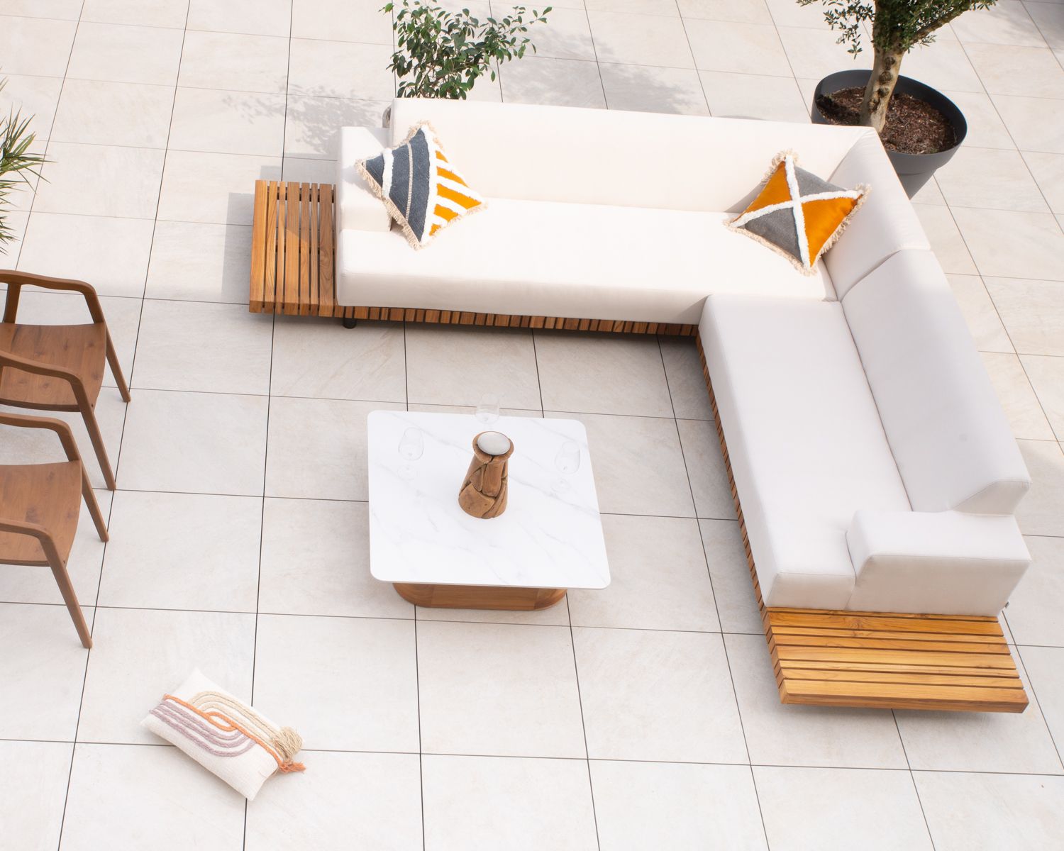 Canapé d'extérieur avec retour droit tissu écru sans surpiqure " Lombok"