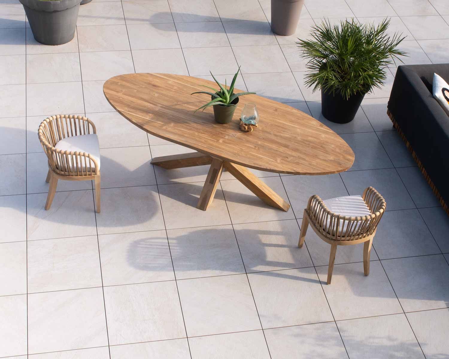 Chaise de jardin en teck et rotin "Wilma"