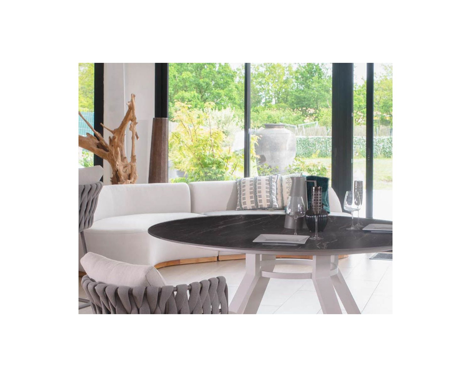 Coussin imprimé en coton et lin "Foreign" format carré 45x45cm