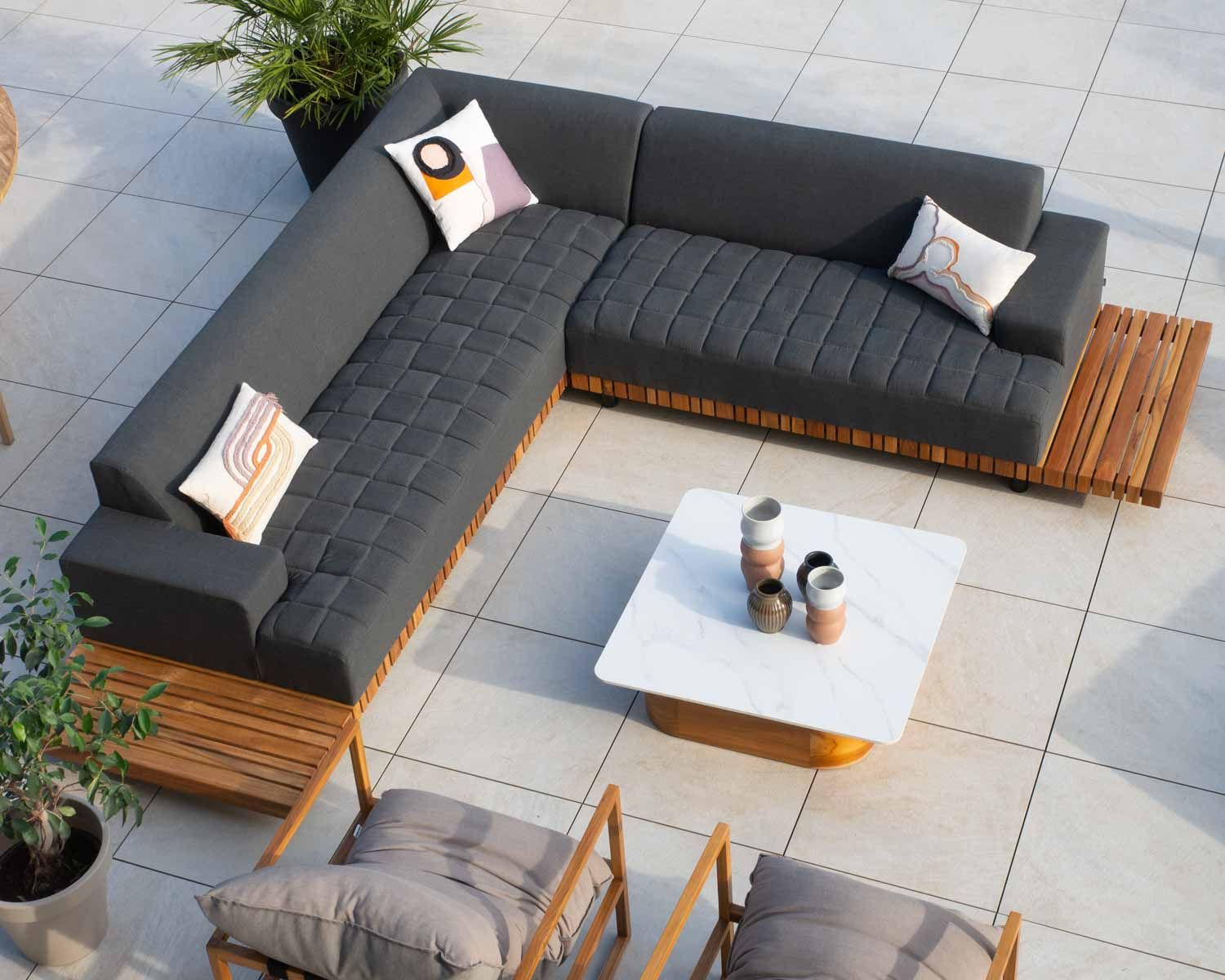 Canapé d'extérieur retour droit matelassé gris foncé et teck "Lombok"