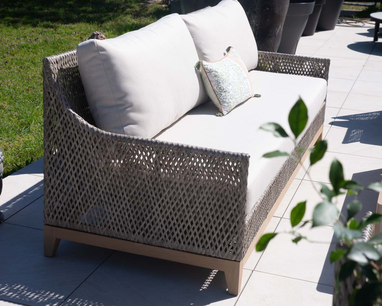 Ensemble de jardin tressé en teck et tissu haut de gamme chiné "Porticcio"