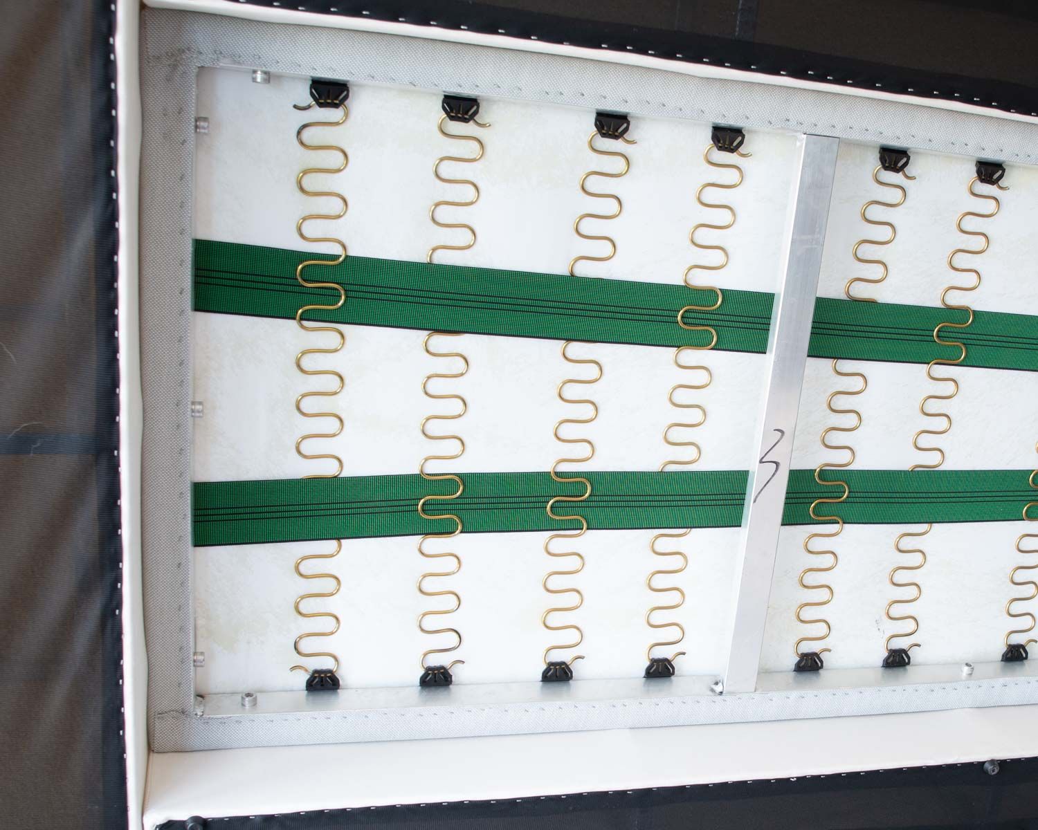 Bain de soleil une place taupe et beige esprit futon "Saint Tropez"