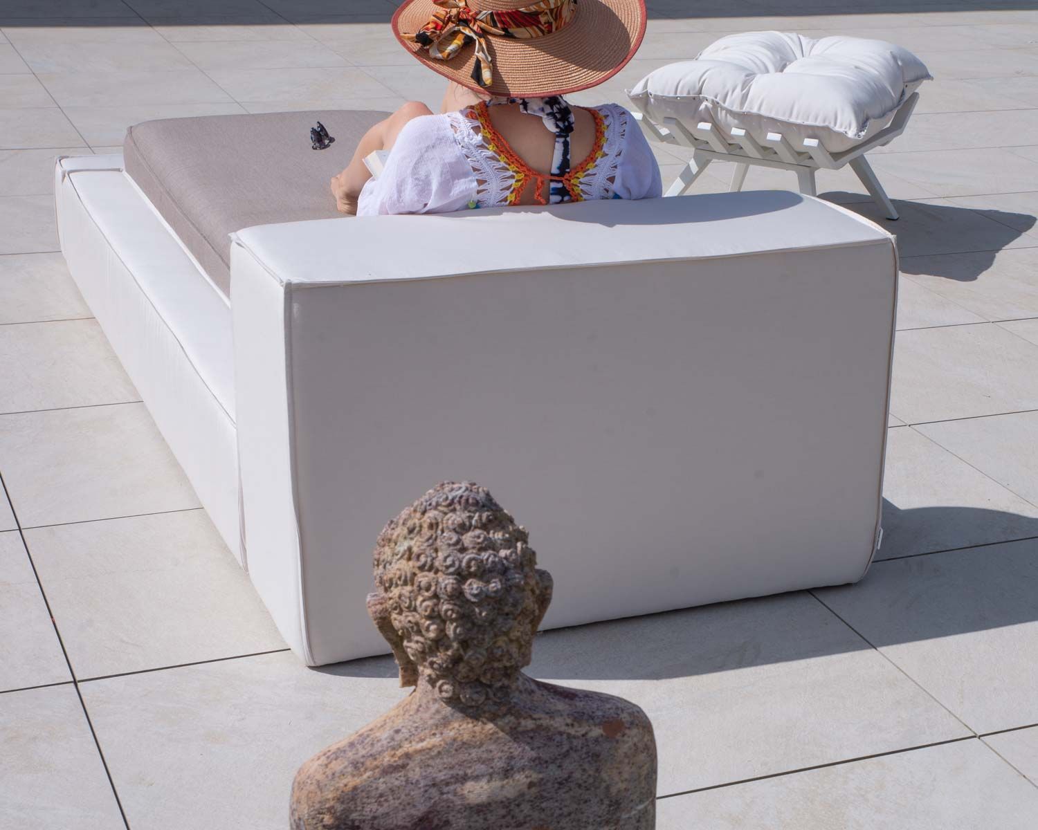 Bain de soleil une place taupe et beige esprit futon "Saint Tropez"