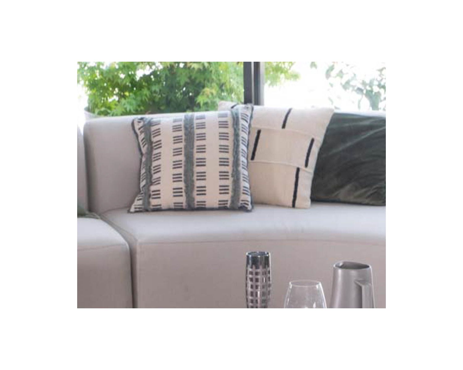 Coussin imprimé en coton et lin "Foreign" format carré 45x45cm