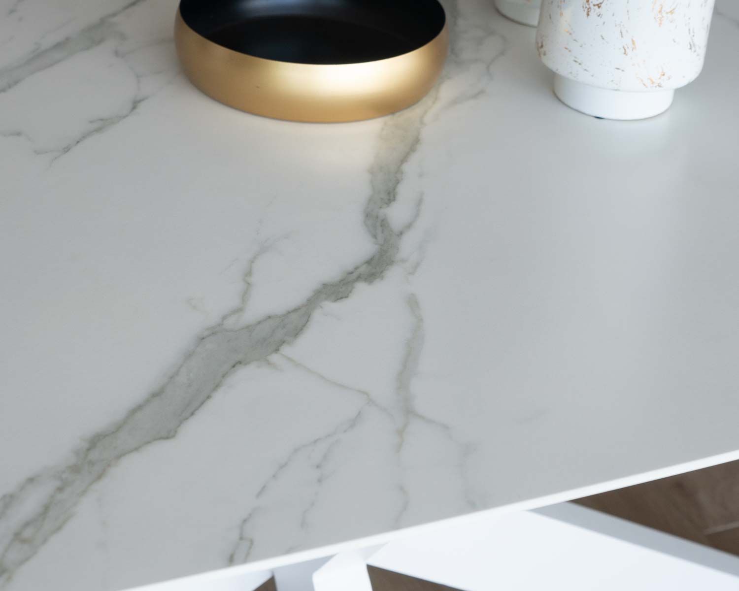 Table bateau blanche pieds 3D aluminium et plateau céramique 220 cm "Chinon"