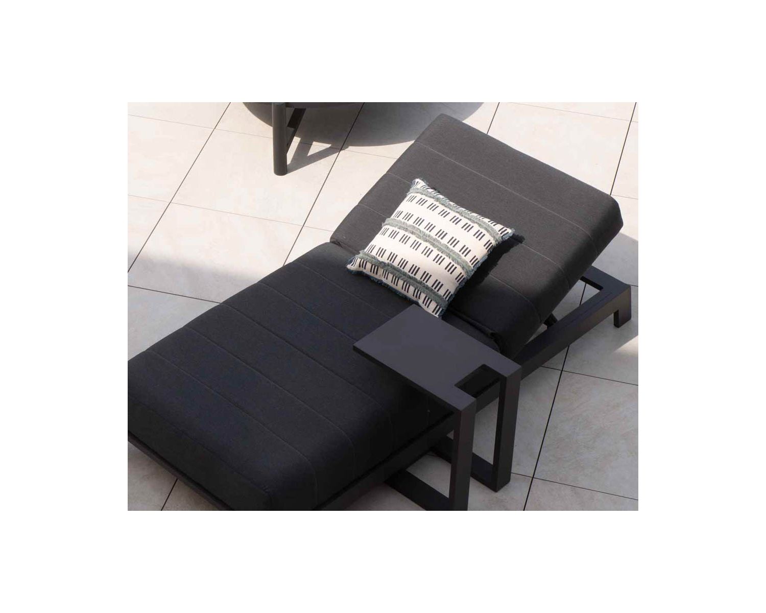 Coussin imprimé en coton et lin "Foreign" format carré 45x45cm