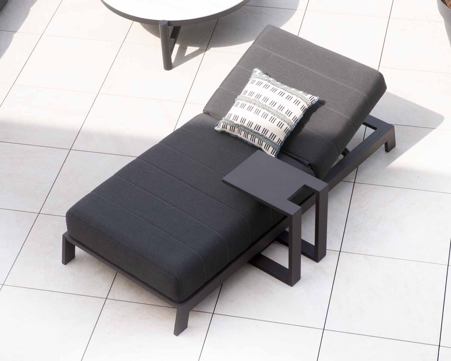 Bain de soleil 90 cm de large en aluminium noir et matelas gris "Terrasse"