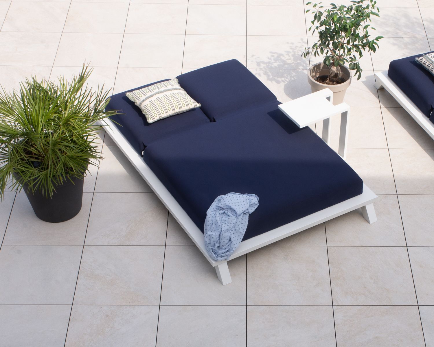 Transat 2 places bleu et blanc haut de gamme Sunbrella "Nusa Pedina"