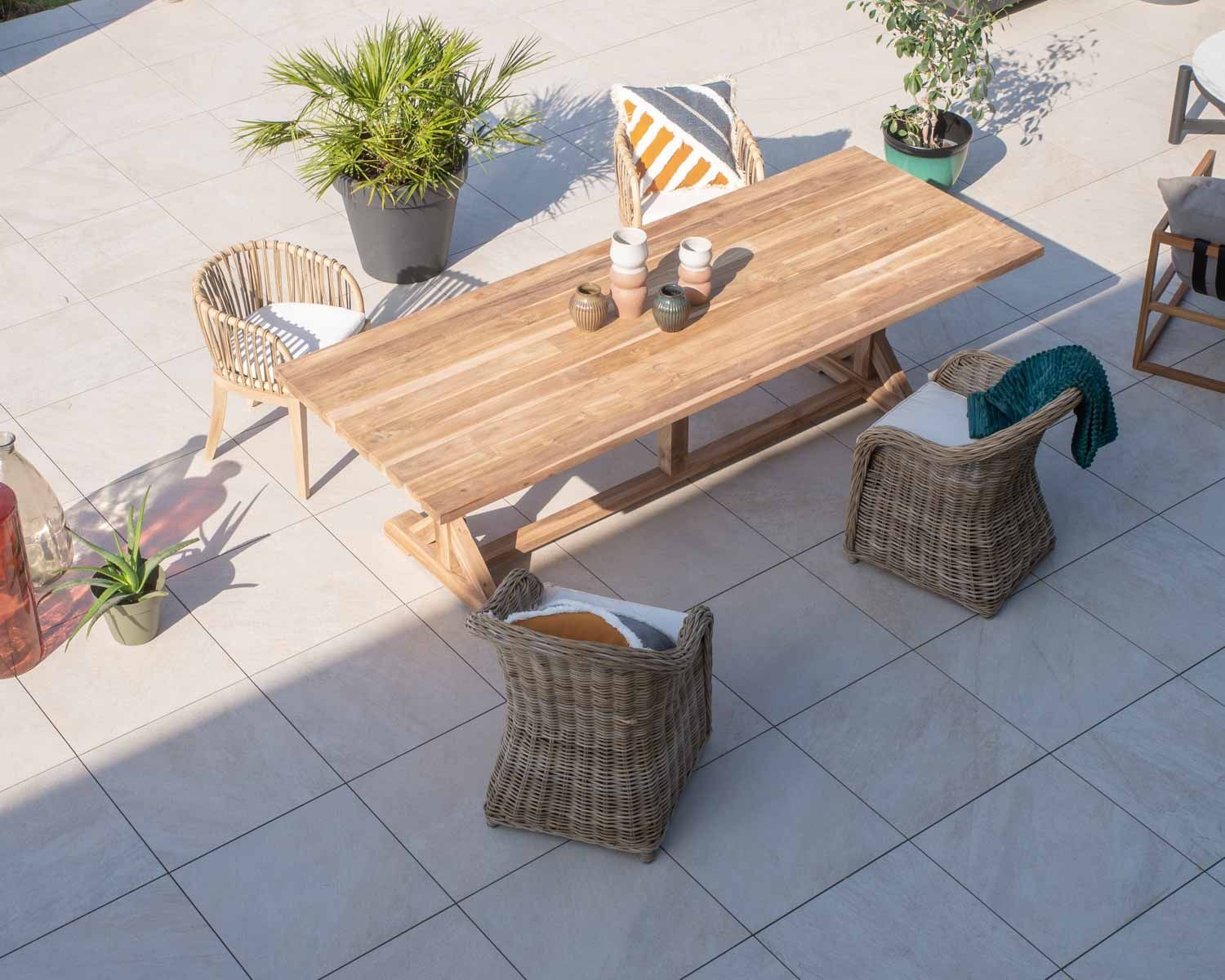 Table de repas extérieure rectangulaire en teck recyclé 260cm "Balangan Beach"