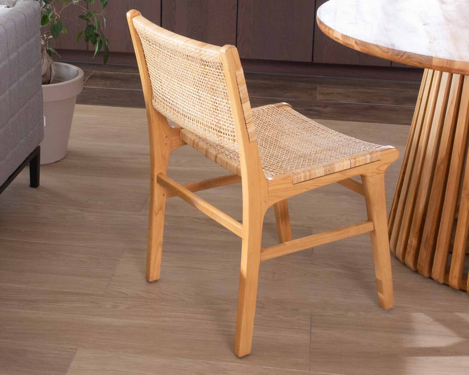 Chaise de repas en teck et rotin naturel "Chatia"