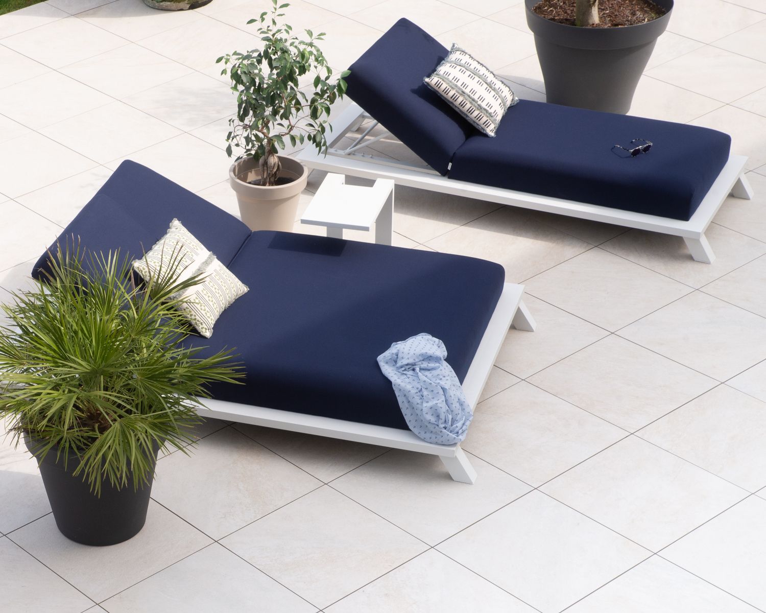 Transat haut de gamme bleu et blanc "Nusa Pedina" tissu Sunbrella