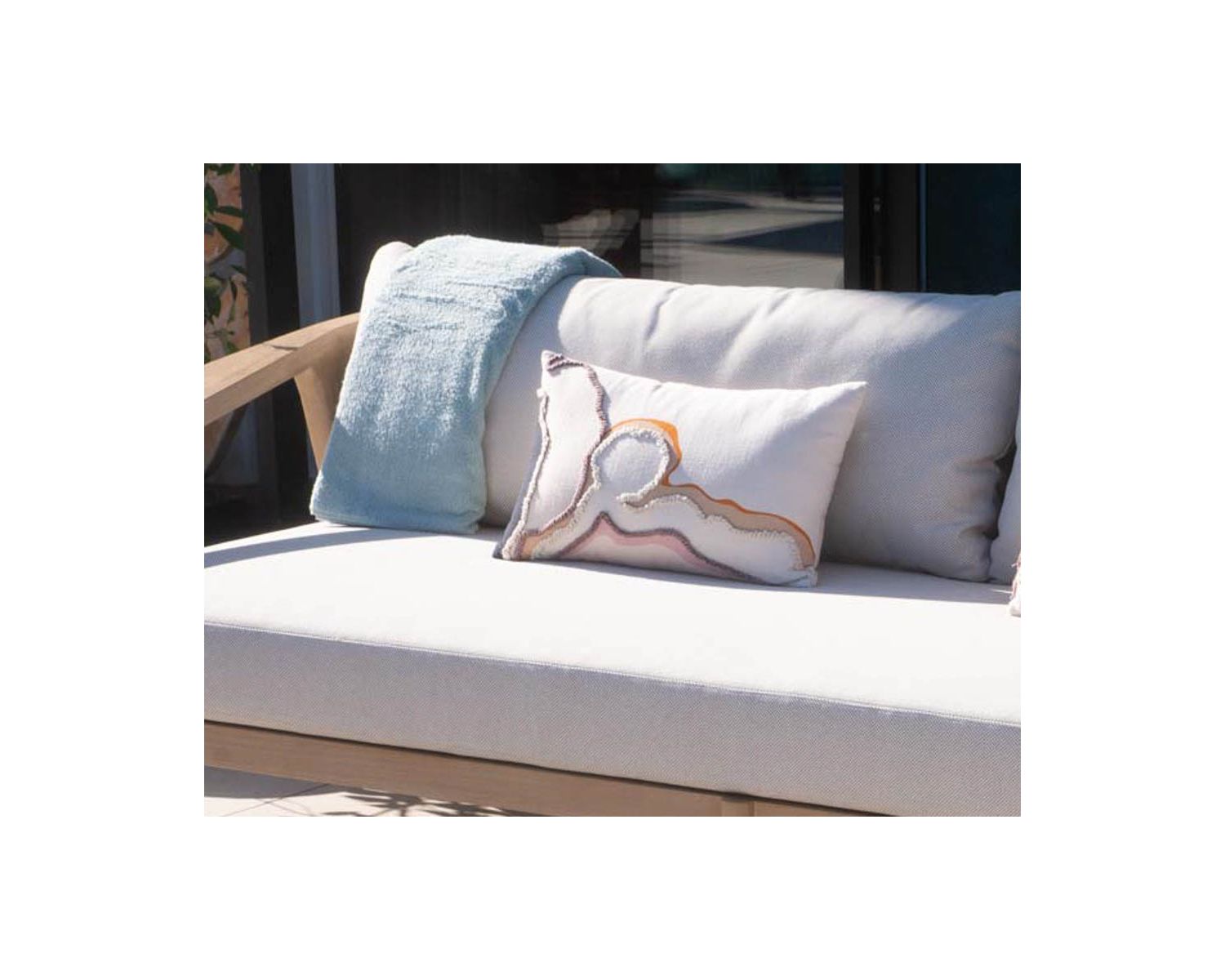 Coussin en tissu motif brodé et imprimé "Matis" 50 x 30 cm