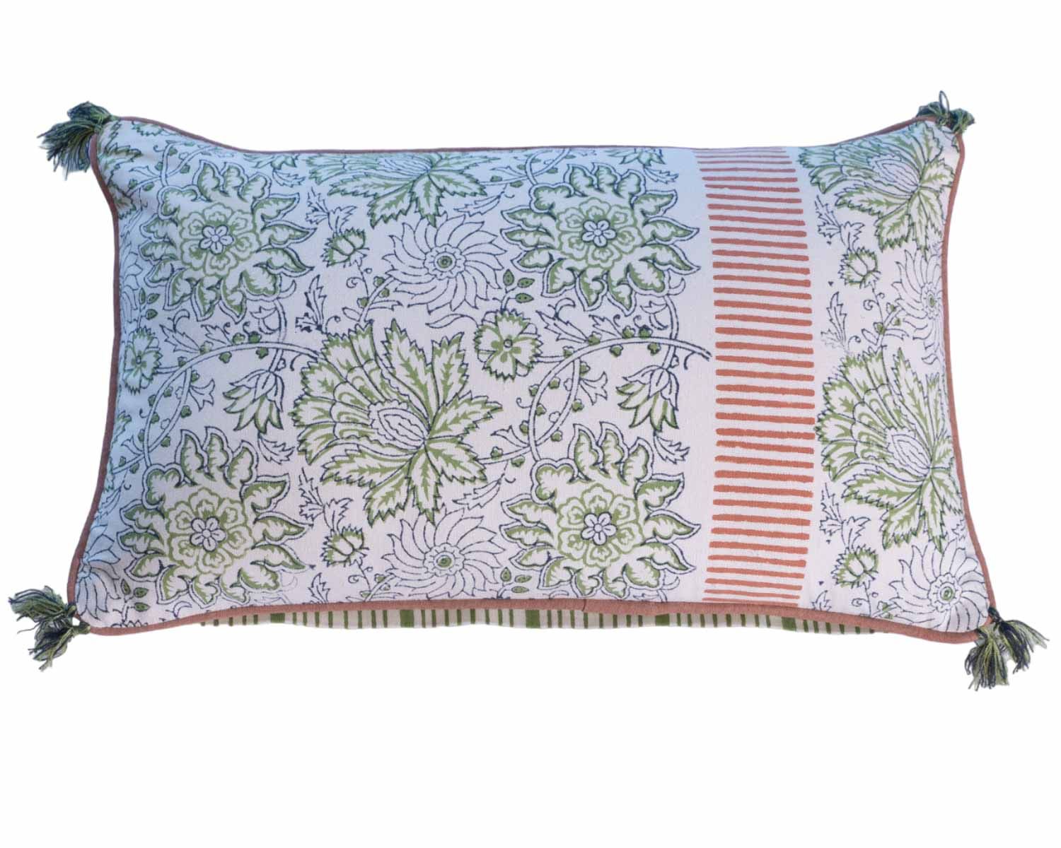 Coussin en tissu motif floral vert rose "Foreign" finition passepoil