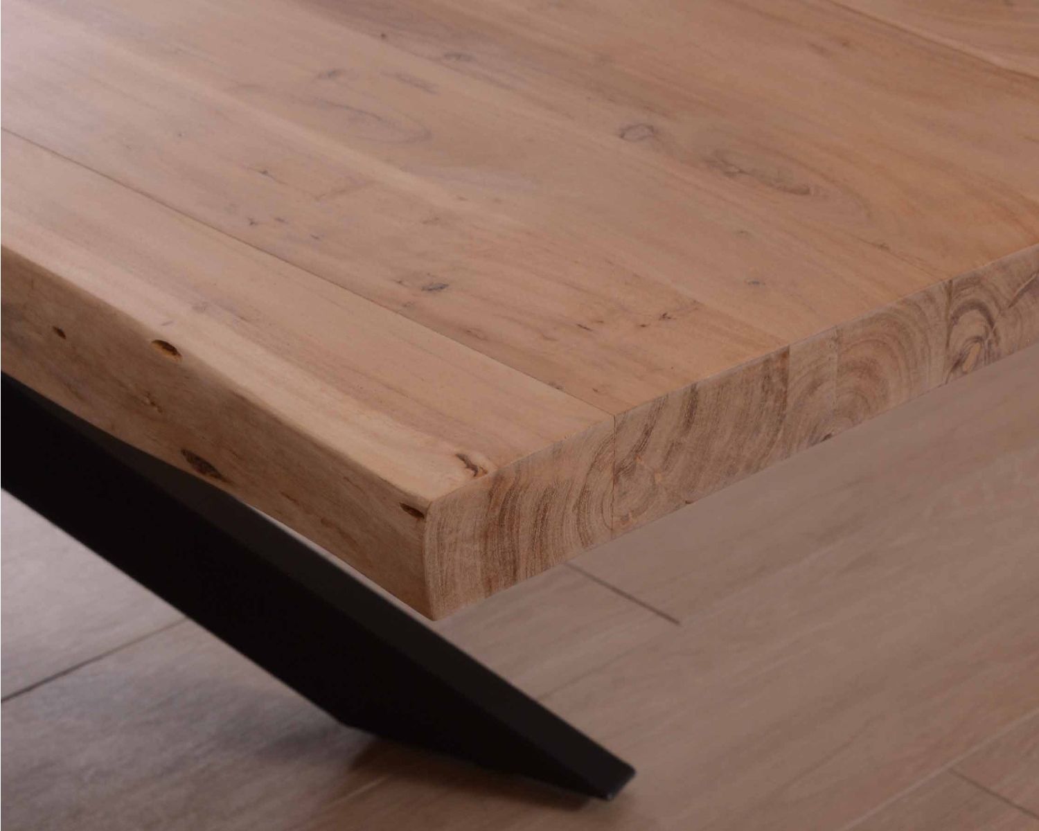 Grande table à manger plateau 280 cm acacia massif et pieds métal "3D"