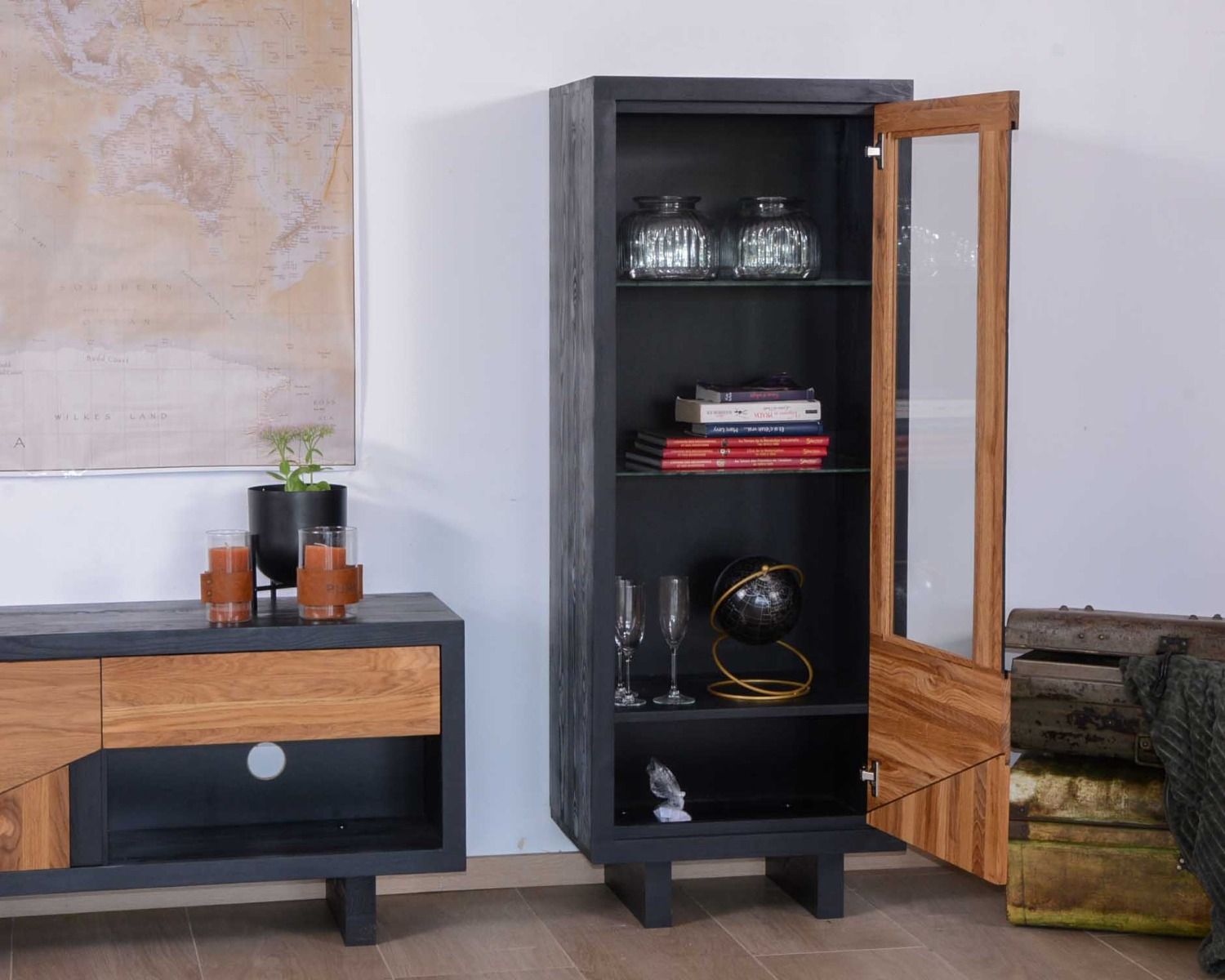 Vitrine en verre et bois massif 1 porte style moderne "Flix" 