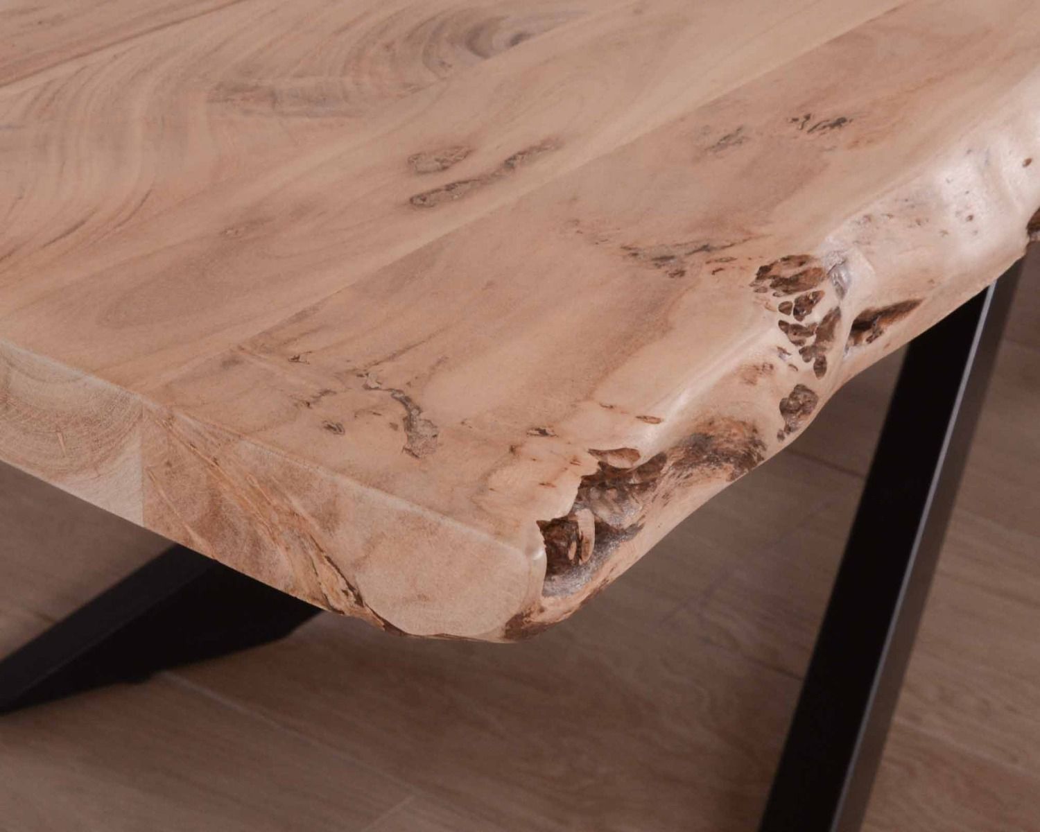 Grande table à manger plateau 280 cm acacia massif et pieds métal "3D"