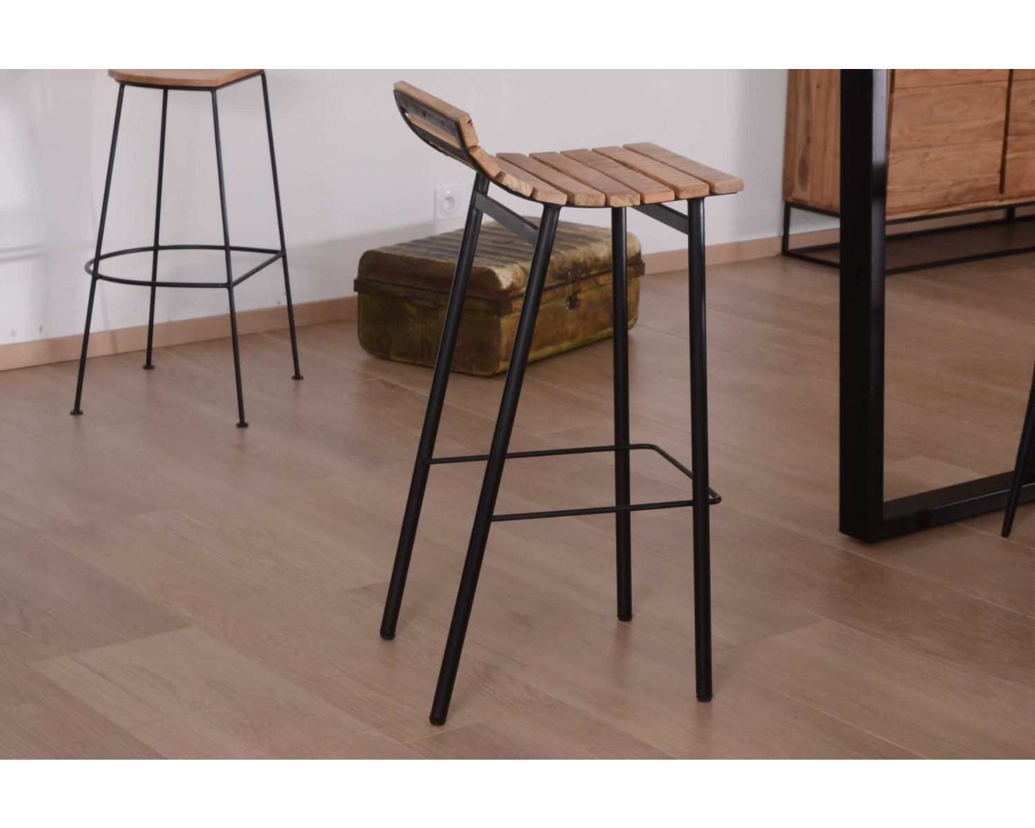 Tabouret de bar design métal et bois massif "Caractère"