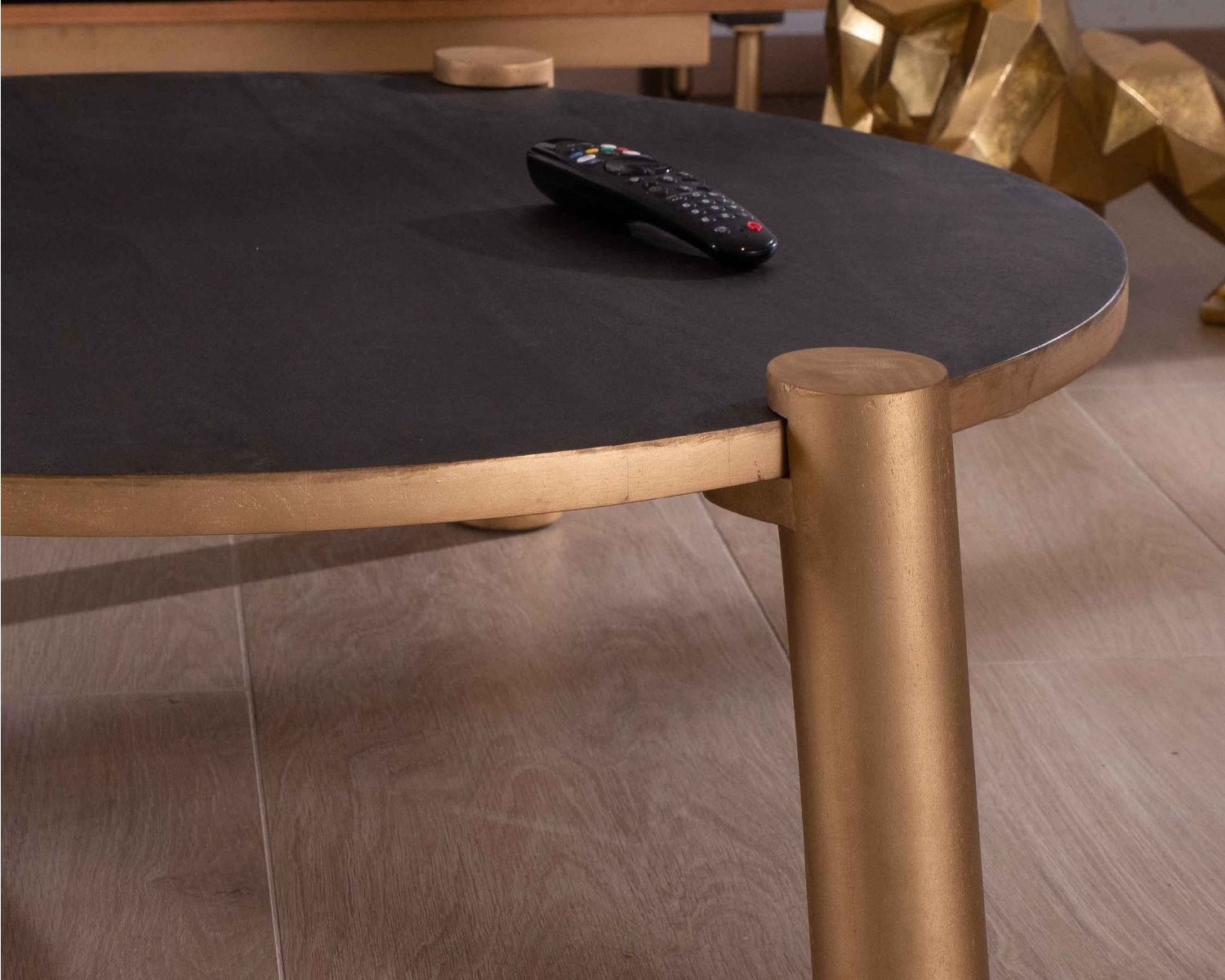 Table basse ronde en bois massif noir et doré "Pop Vintage" diam. 90cm