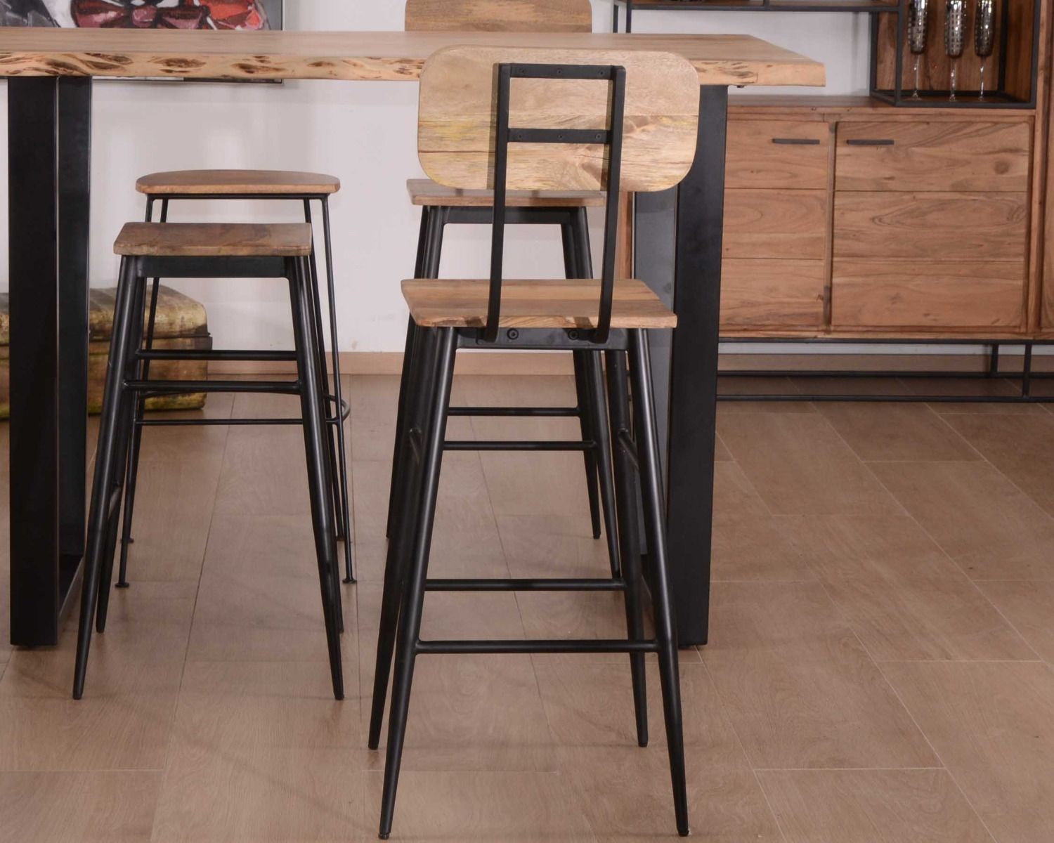 Lot de 2 chaises de bar avec dossier métal et bois "Atelier Kraft"