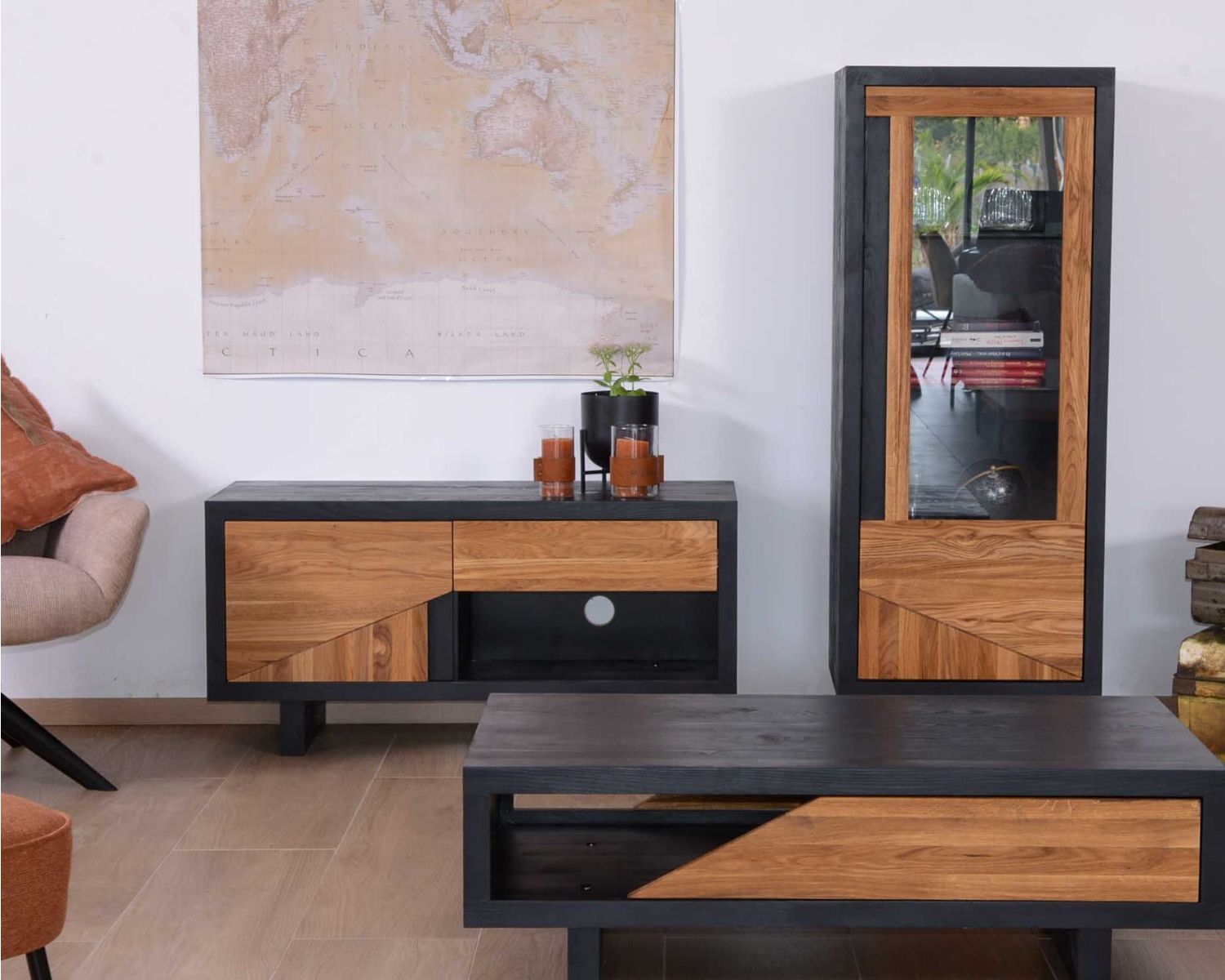 Meuble TV design bois massif noir et naturel "Flix" 119 cm