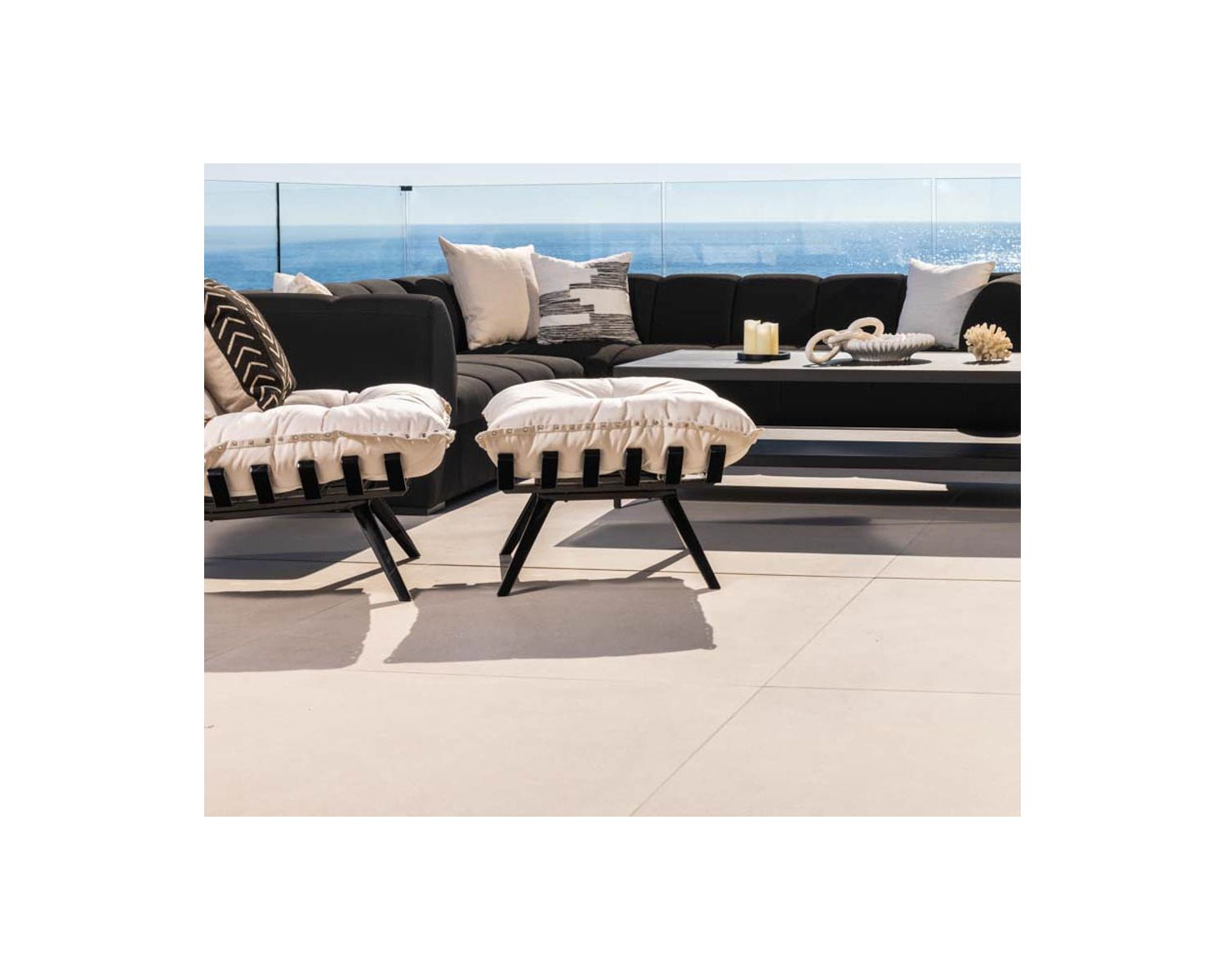 Chaise longue haut de gamme modulaire structure aluminium noire "Lisca"