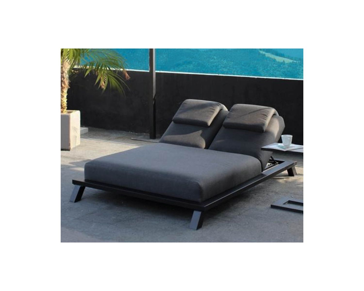 Bain de soleil 2 places gris foncé Sunbrella et alu noir "Nusa Pedina"