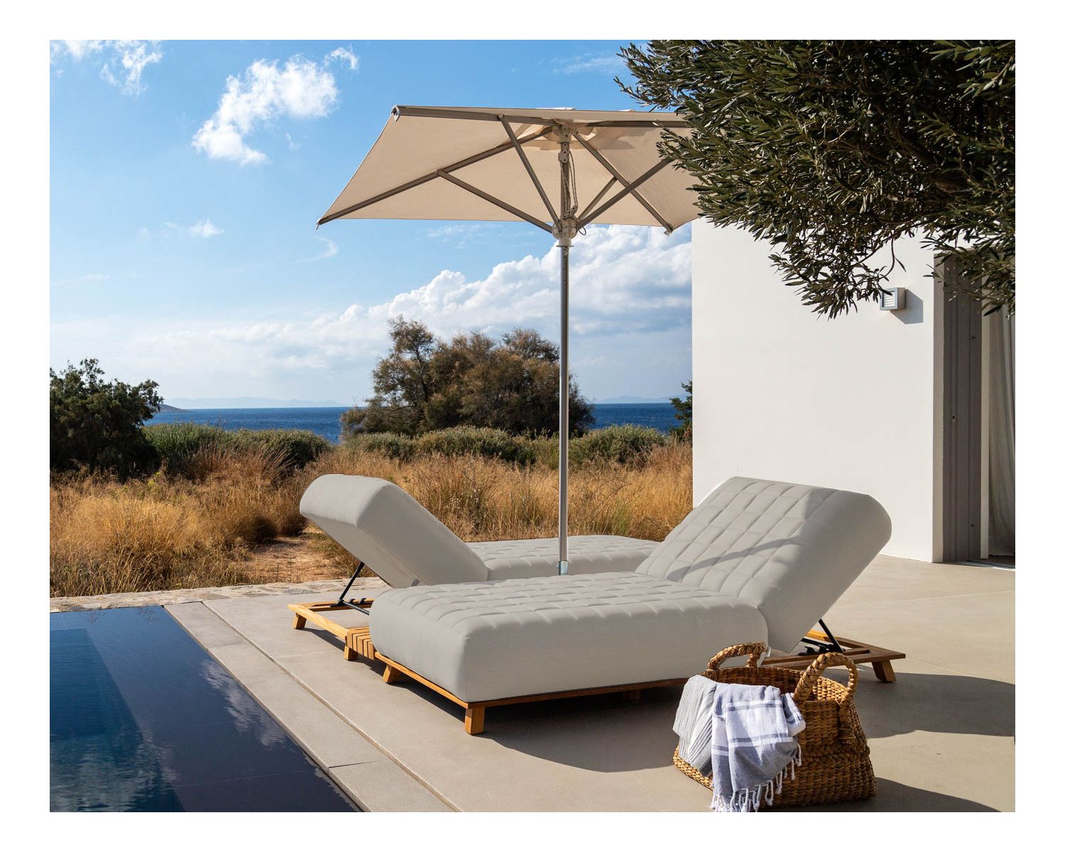 Bain de soleil haut de gamme tissu Sunbrella gris clair "Lombok"