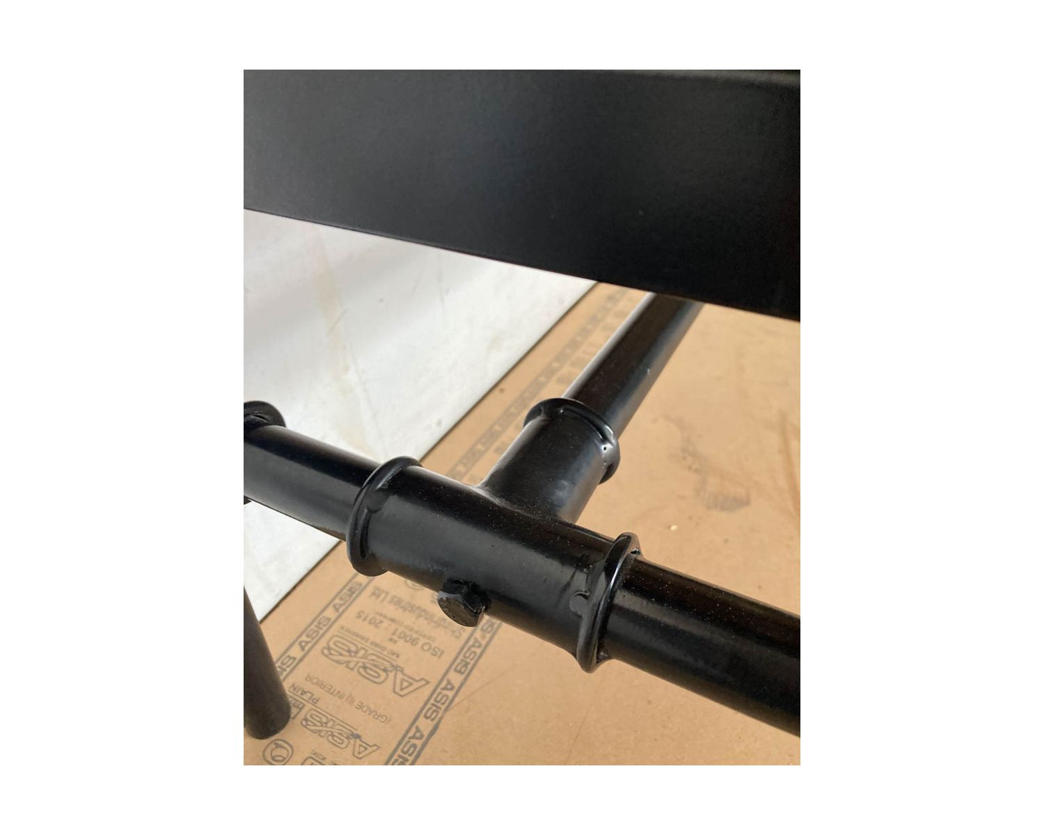 Banc industriel en bois d’acacia massif et métal "Garden"