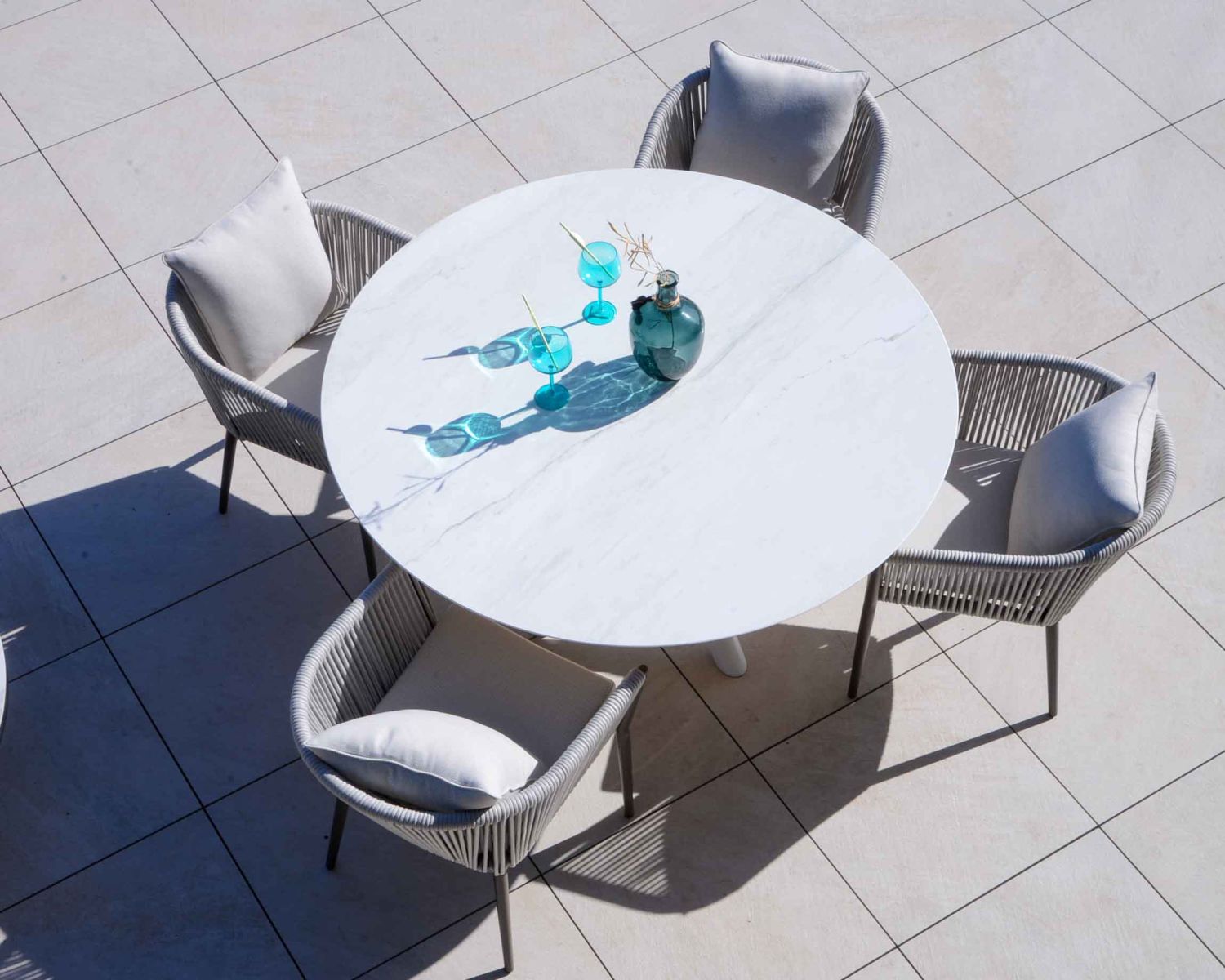 Lot de 2 chaises de jardin design tissu et alu champagne "Cheverny"