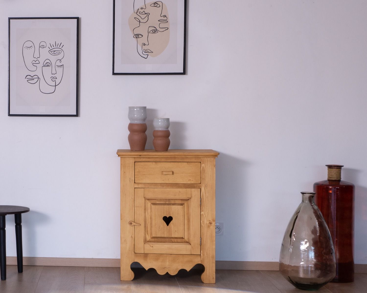 Confiturier 1 porte,1 tiroir pin massif  "P'tit Cœur"