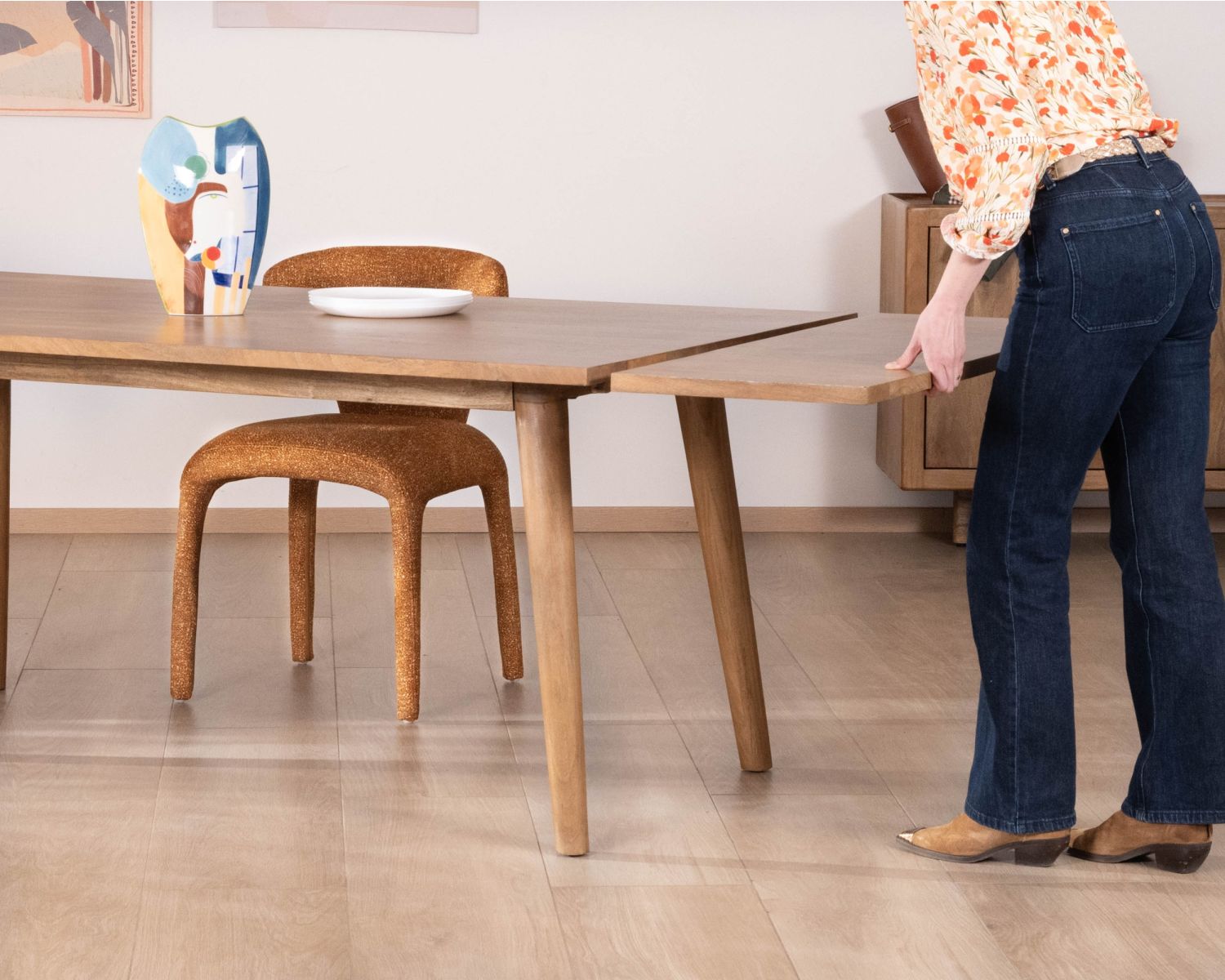 Table de repas extensible esprit rétro 180 cm en manguier massif naturel "Odely"