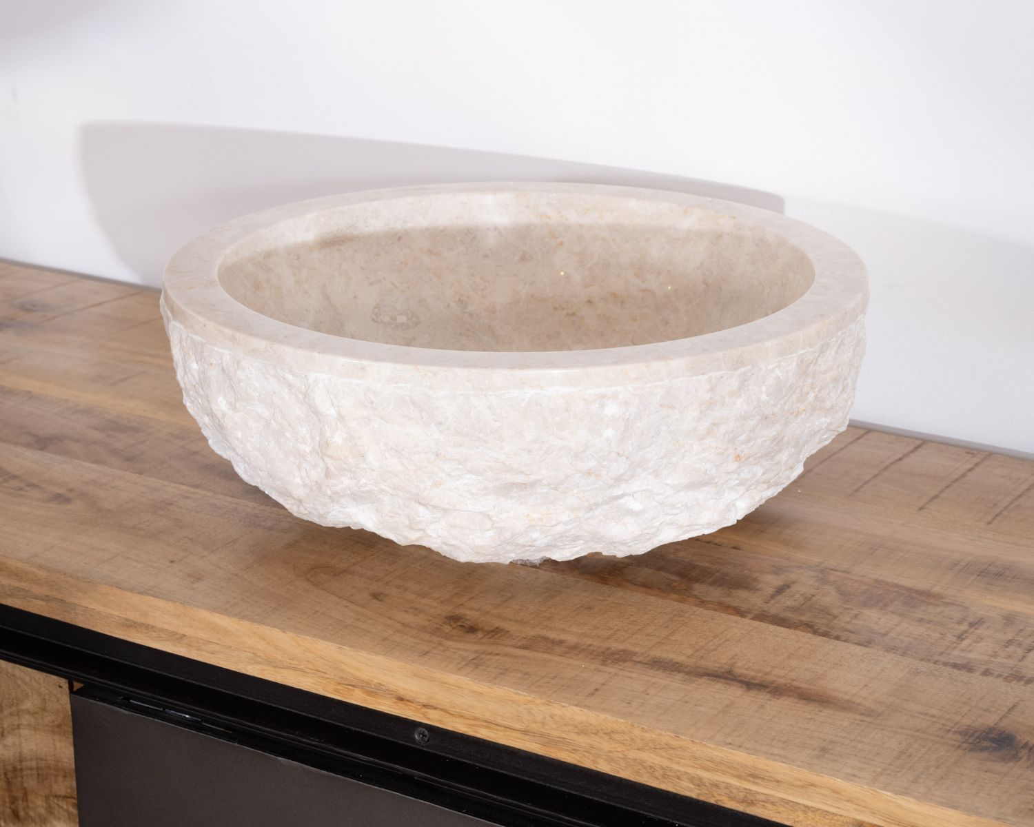 Vasque ronde 40 cm en marbre blanc "Stone" extérieur brut et texturé