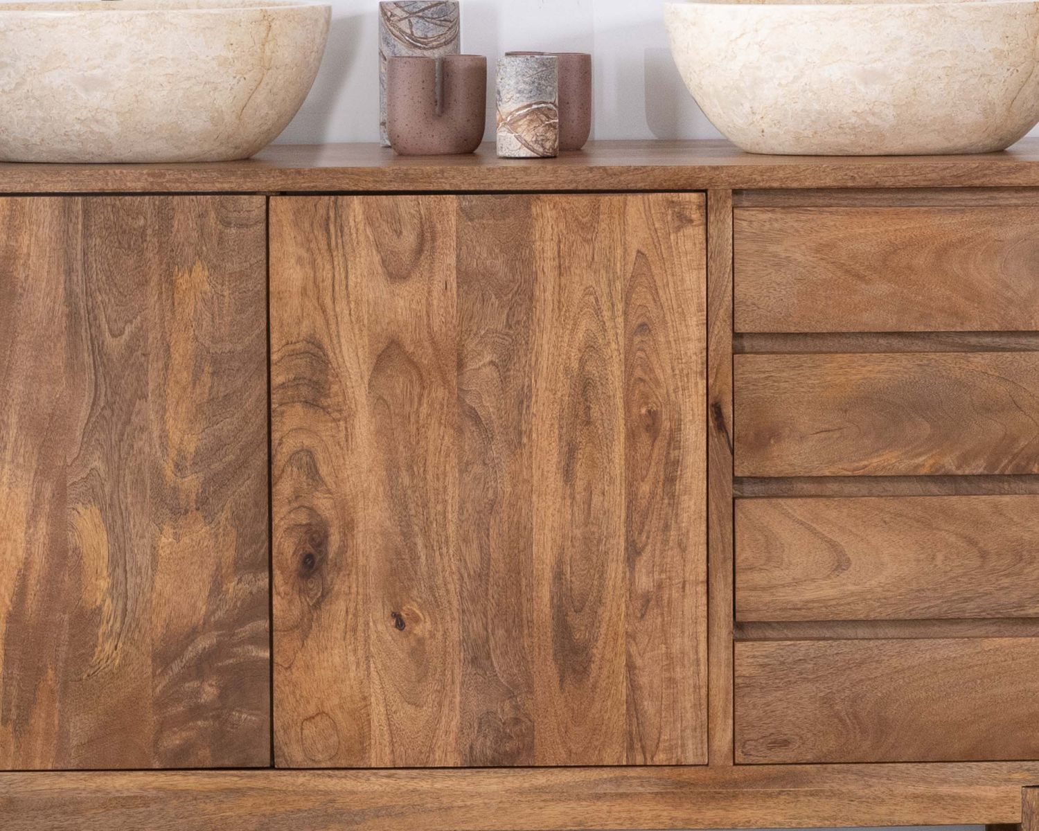 Meuble sous vasque 140 cm en manguier foncé avec portes et tiroirs "Kahiko"