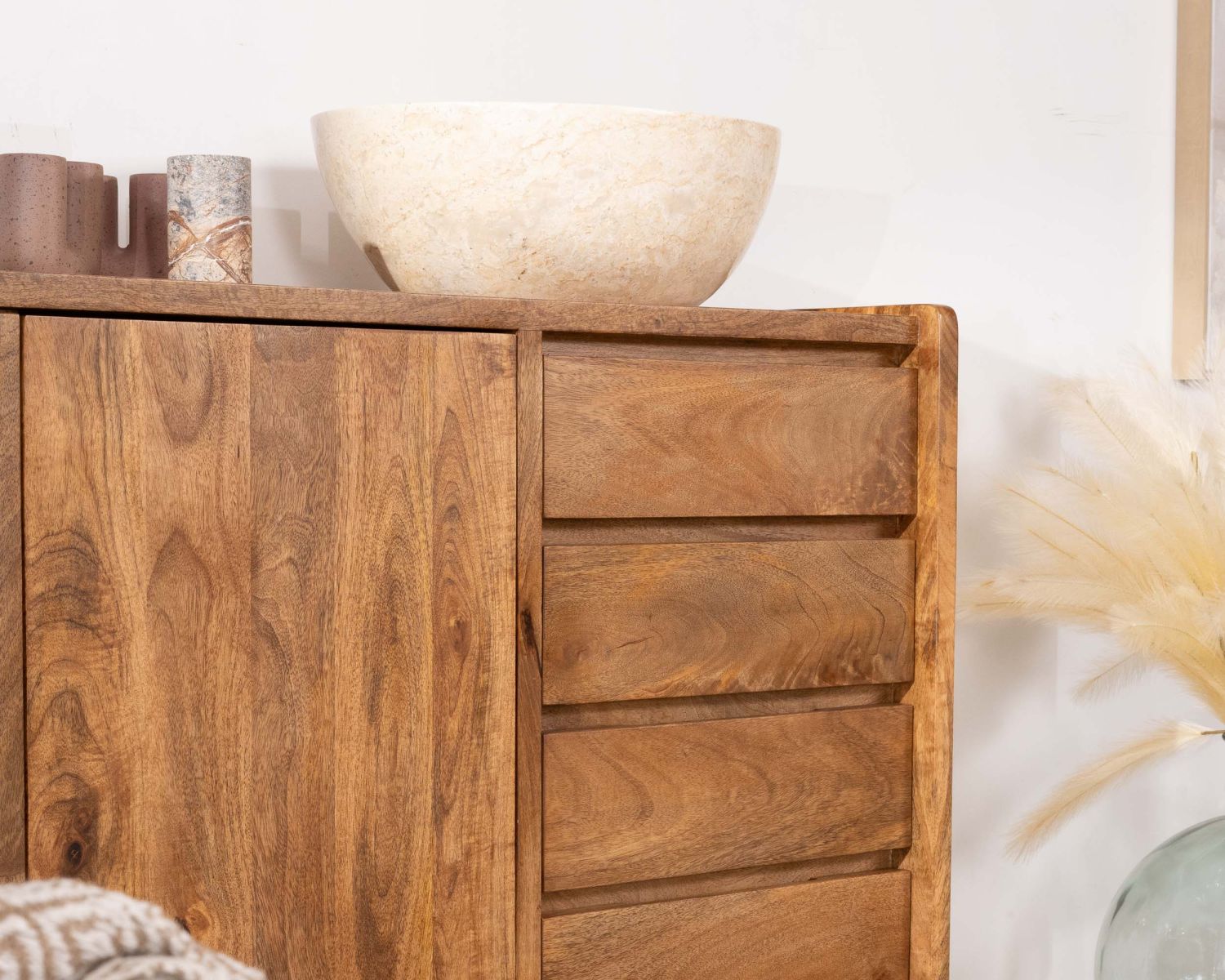 Meuble sous vasque 140 cm en manguier foncé avec portes et tiroirs "Kahiko"
