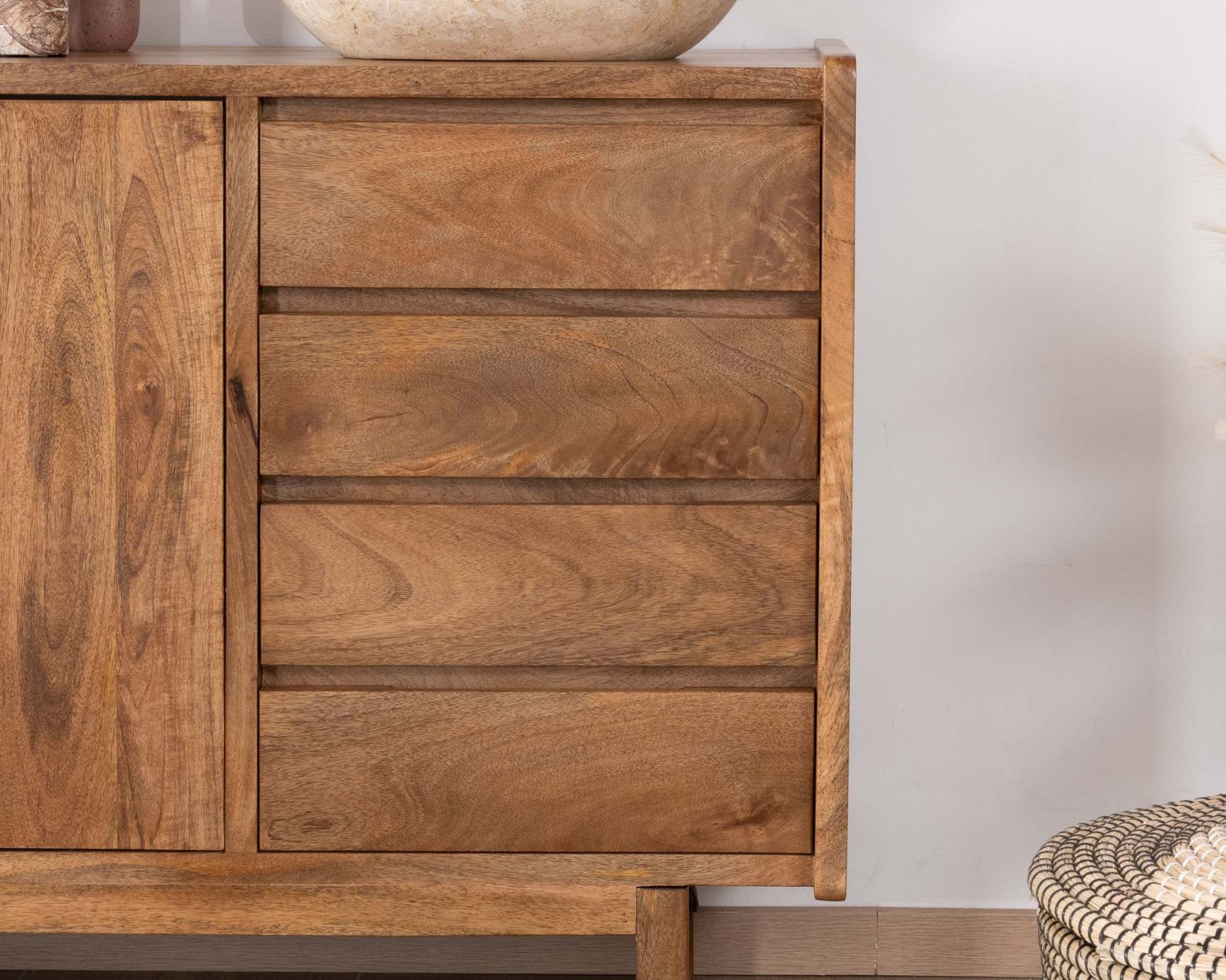 Meuble sous vasque 140 cm en manguier foncé avec portes et tiroirs "Kahiko"