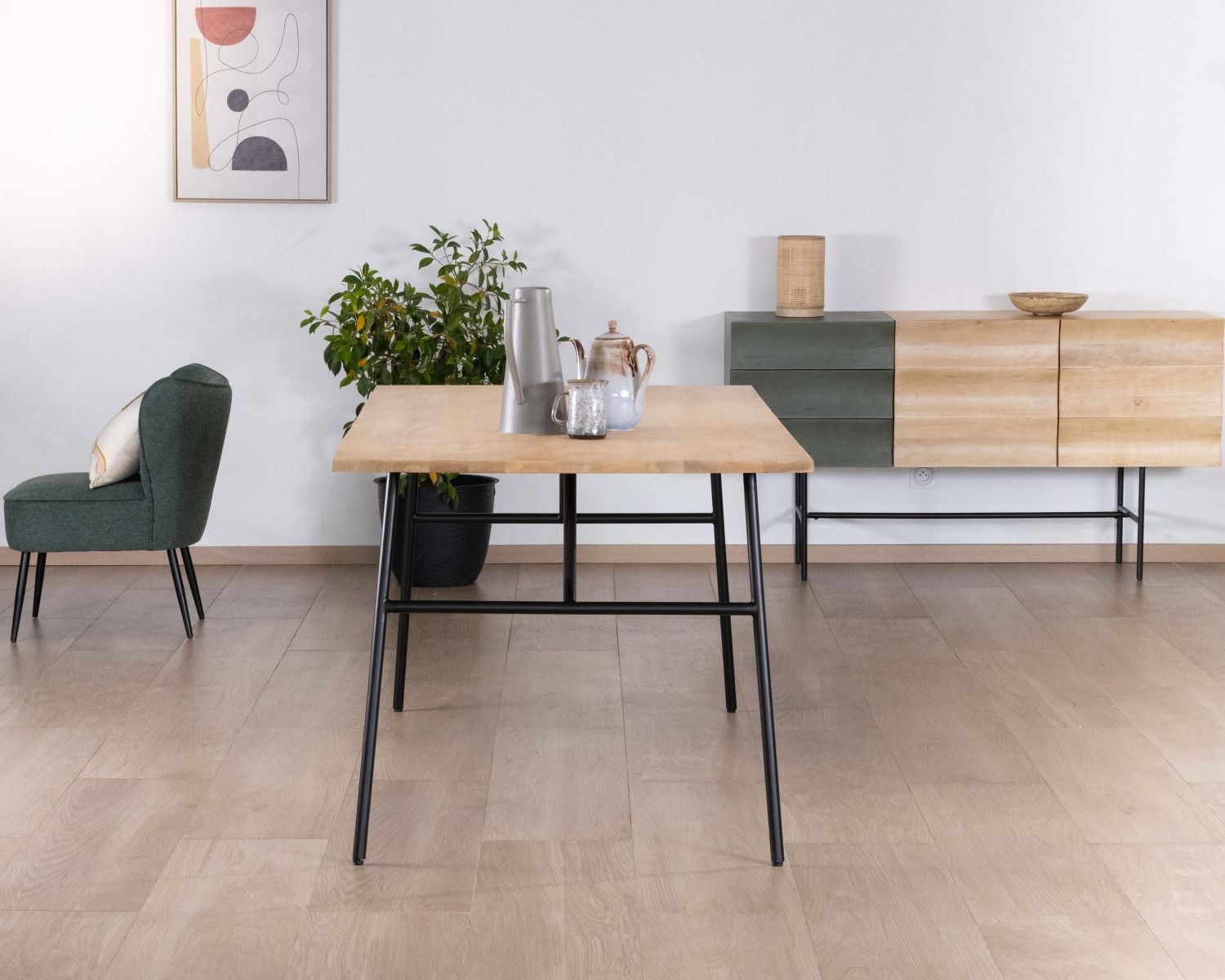 Table de repas style épuré japandi plateau bois pieds métal "Elegancy"