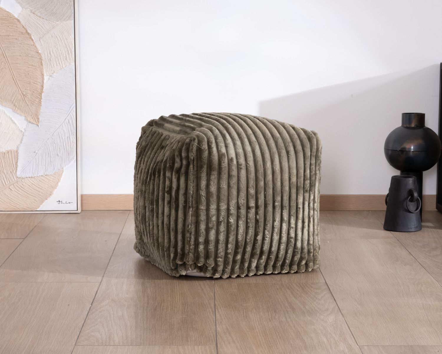 Pouf cubique en velours côtelé kaki "Lizard"