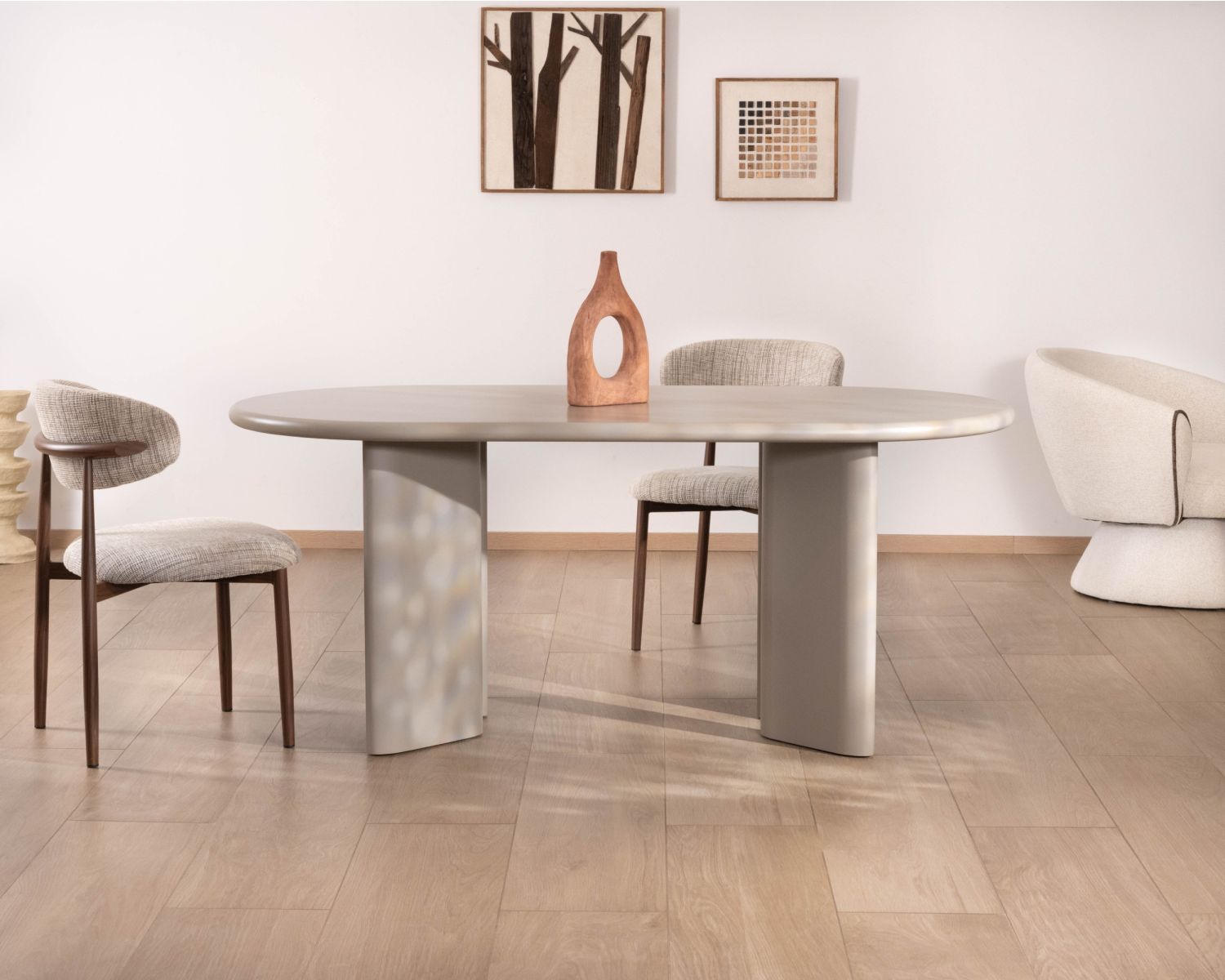 Table de repas ovale 180 cm design moderne et épuré beige "Odyna"