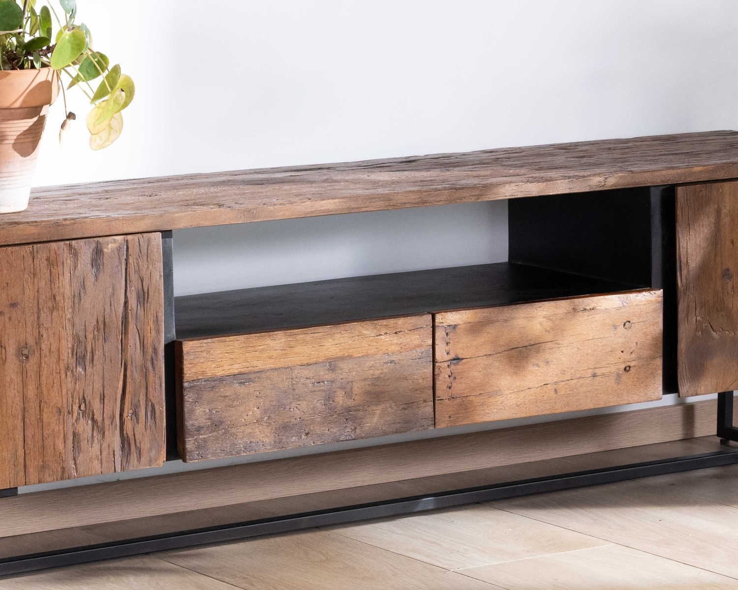 Meuble TV industriel 175 cm acacia et métal noir "Cachou Chic"