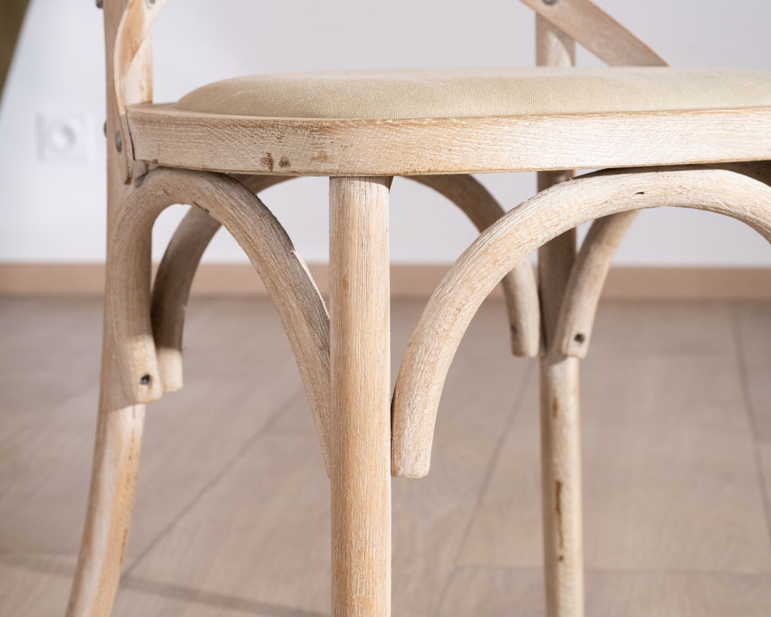 Chaise de repas esprit bistrot en chêne et assise tissu "Brosti"