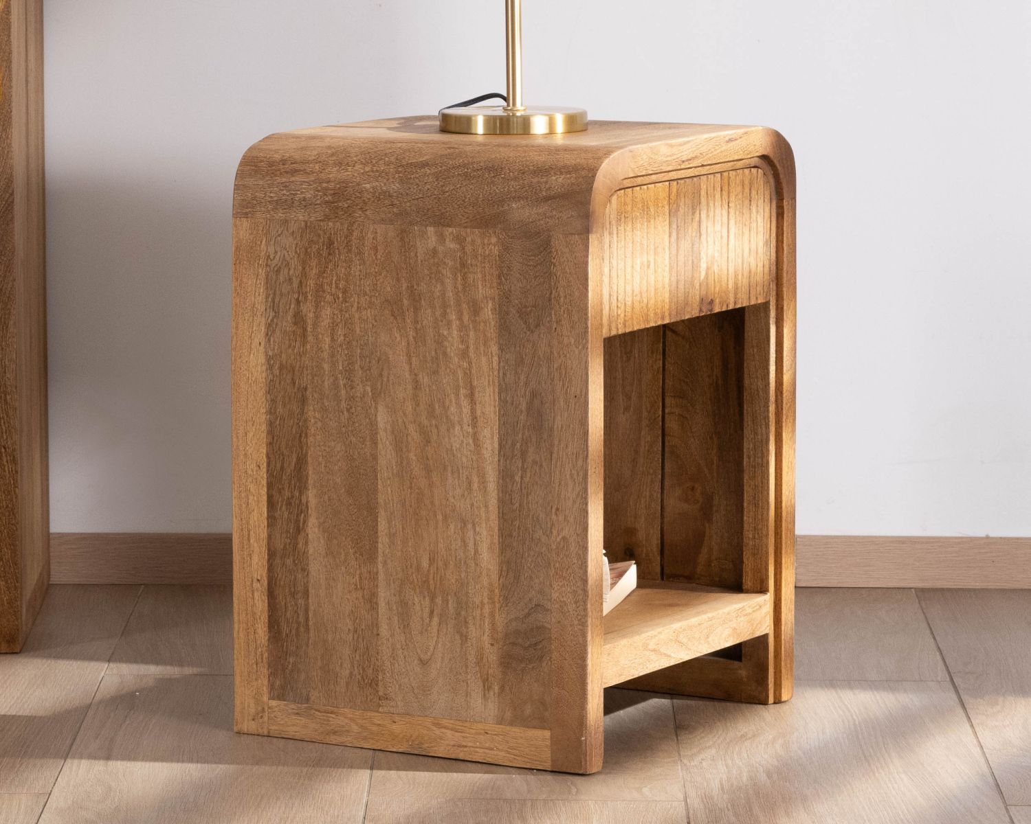 Table de nuit en acacia 1 tiroir facetté "Céresto"