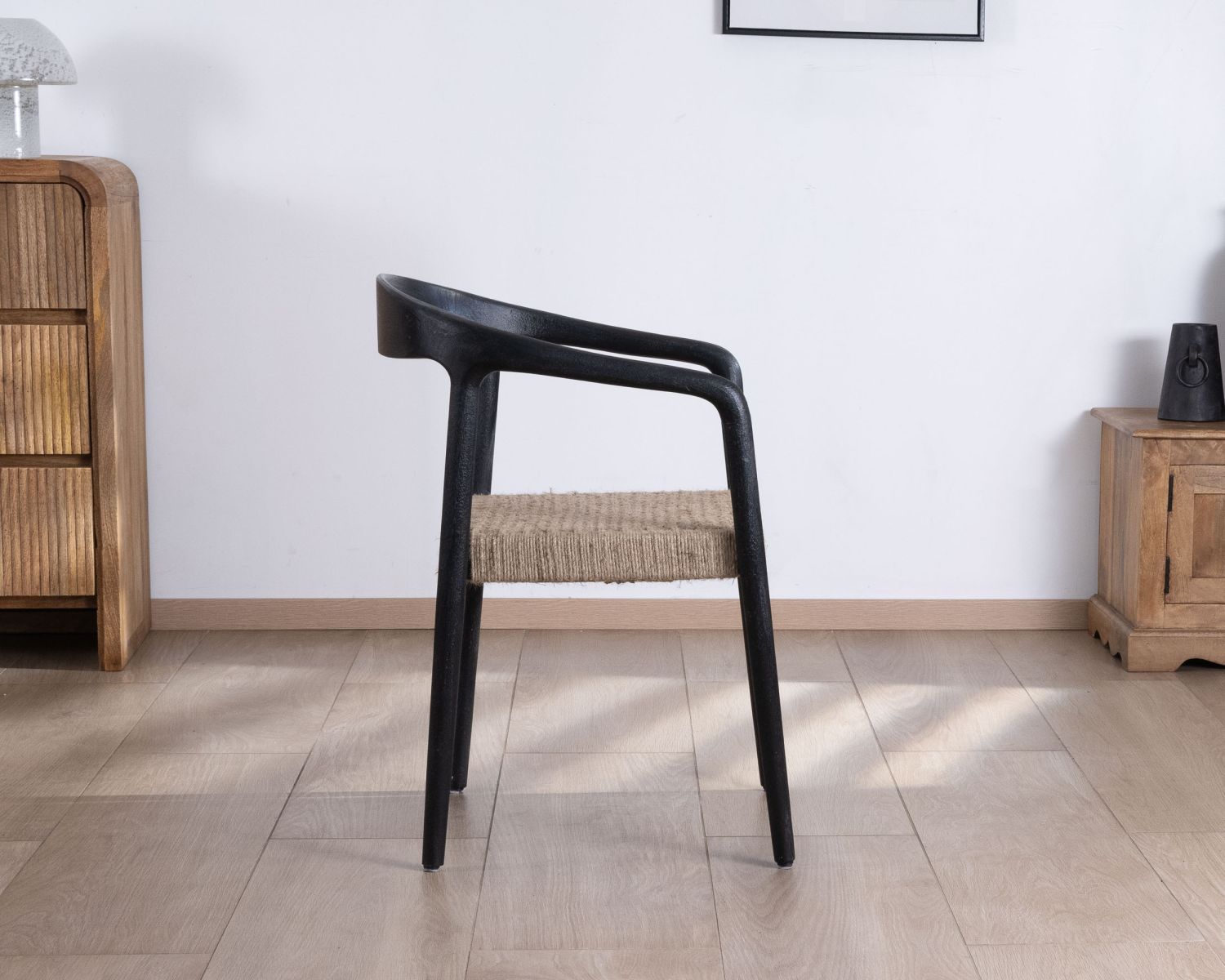 Lot de 2 chaises design en bois noir et assise jute tressée "Vogue"