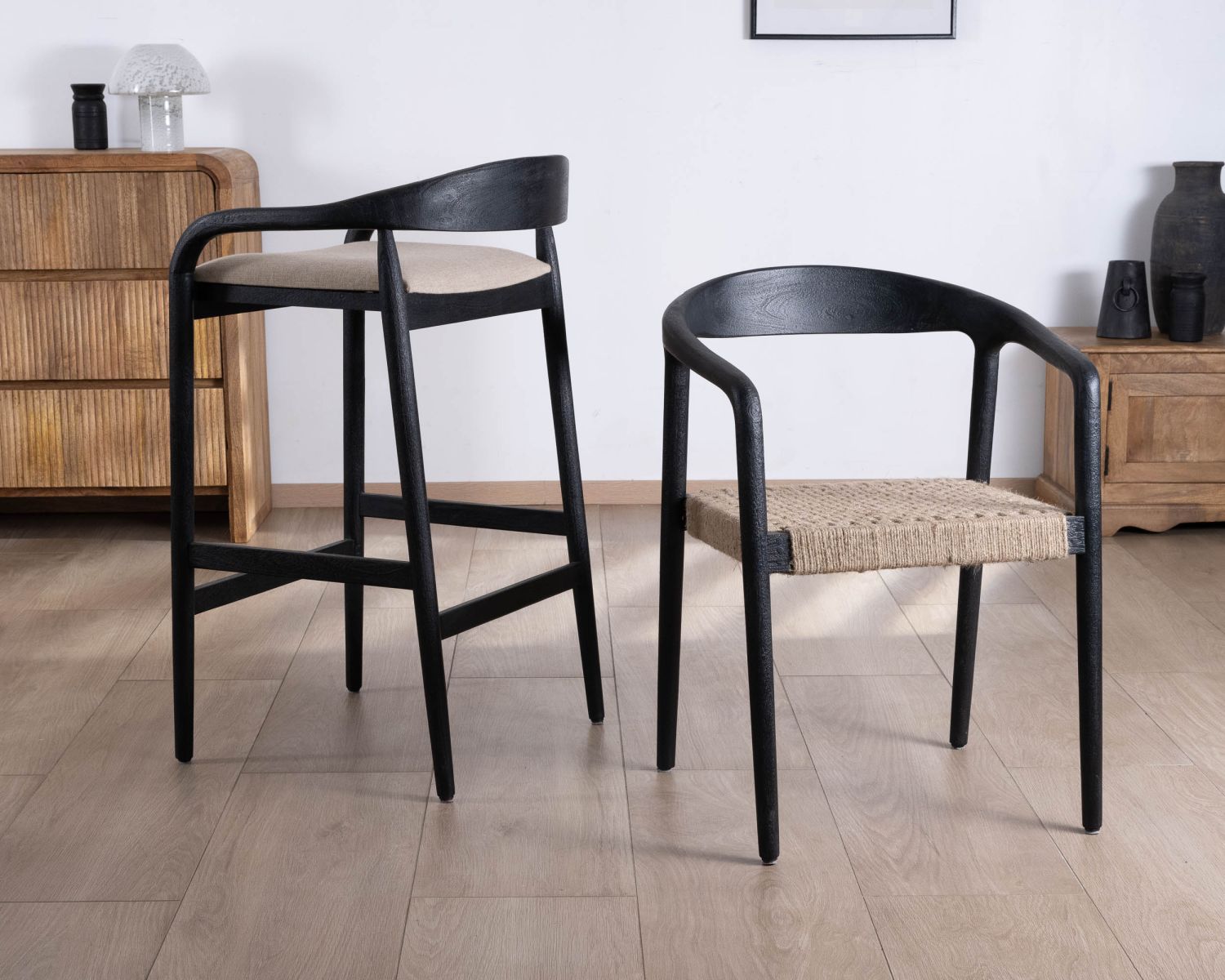 Lot de 2 chaises design en bois noir et assise jute tressée "Vogue"